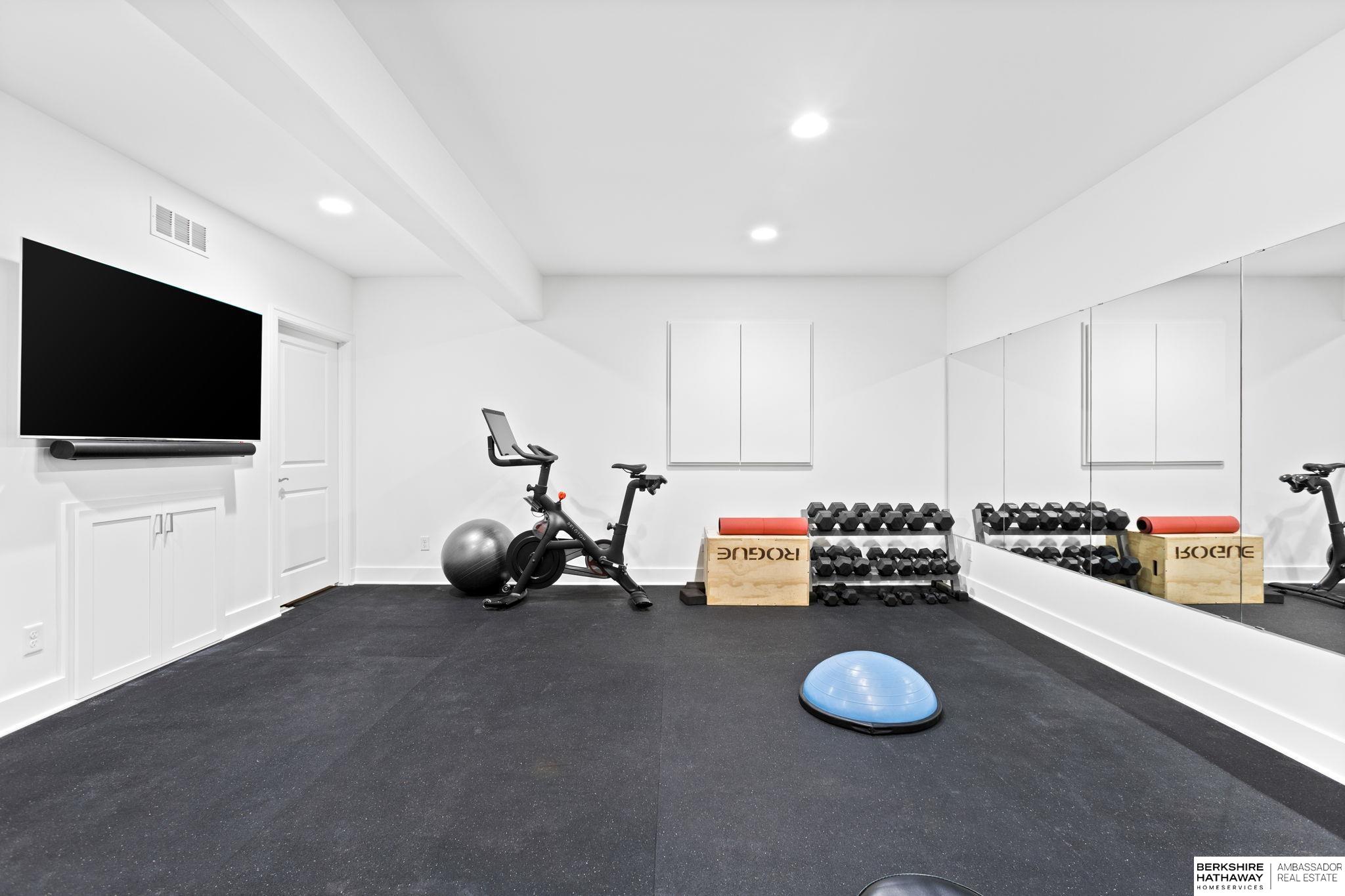 Omaha, Nebraska 68130, United States, 5 Bedrooms Bedrooms, ,5 BathroomsBathrooms,Residential,Active,229175