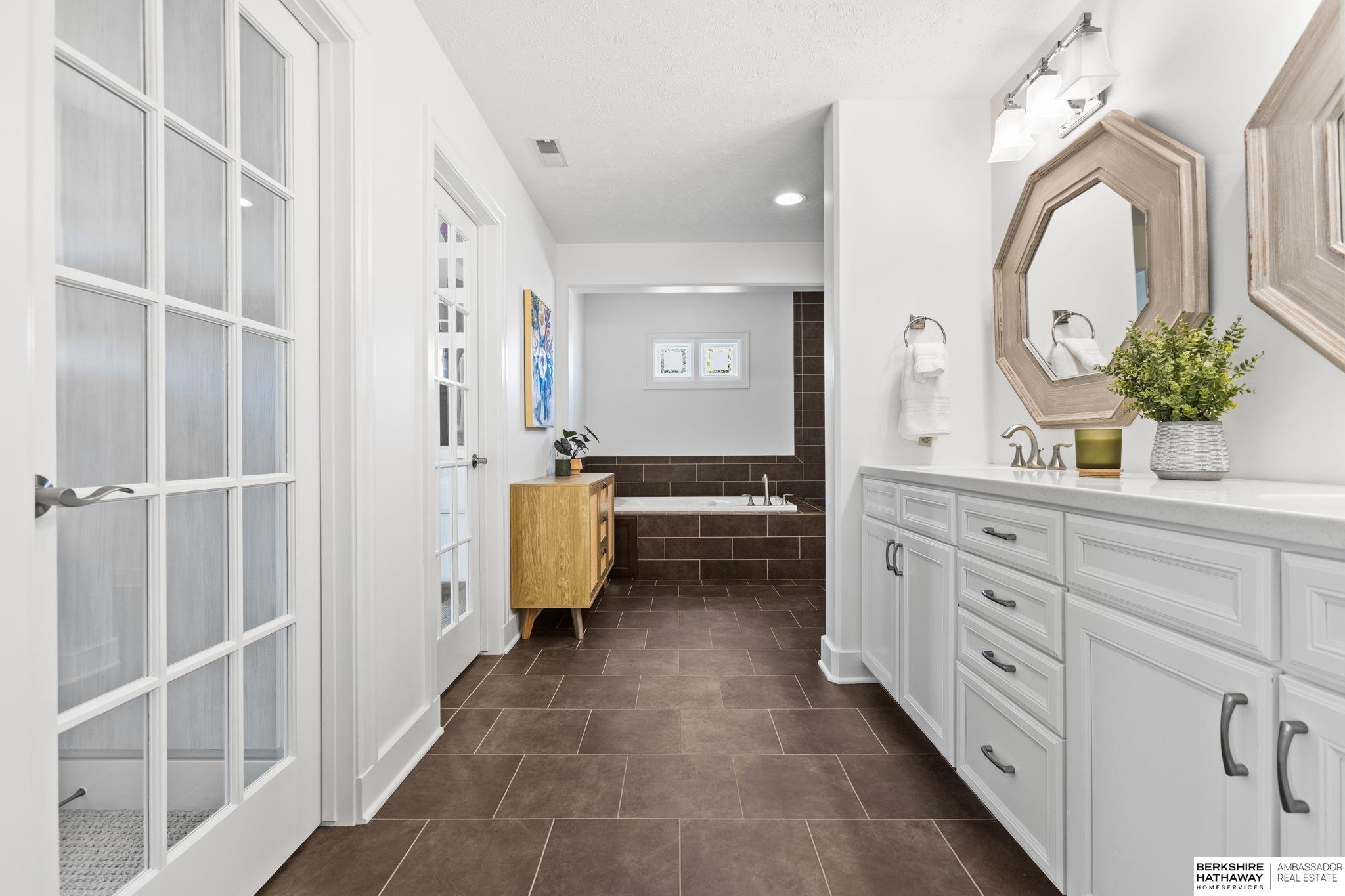 Omaha, Nebraska 68130, United States, 5 Bedrooms Bedrooms, ,5 BathroomsBathrooms,Residential,Active,229175