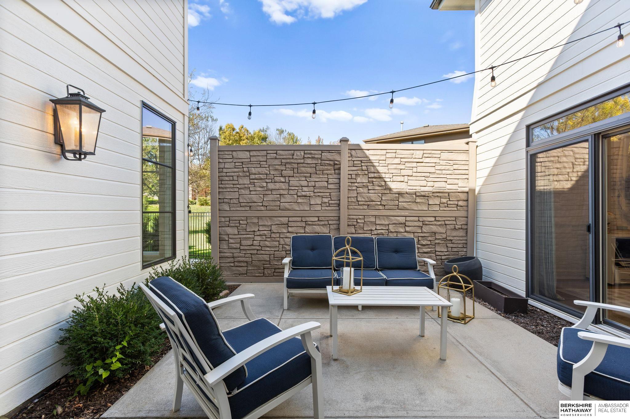 Omaha, Nebraska 68130, United States, 5 Bedrooms Bedrooms, ,5 BathroomsBathrooms,Residential,Active,229175