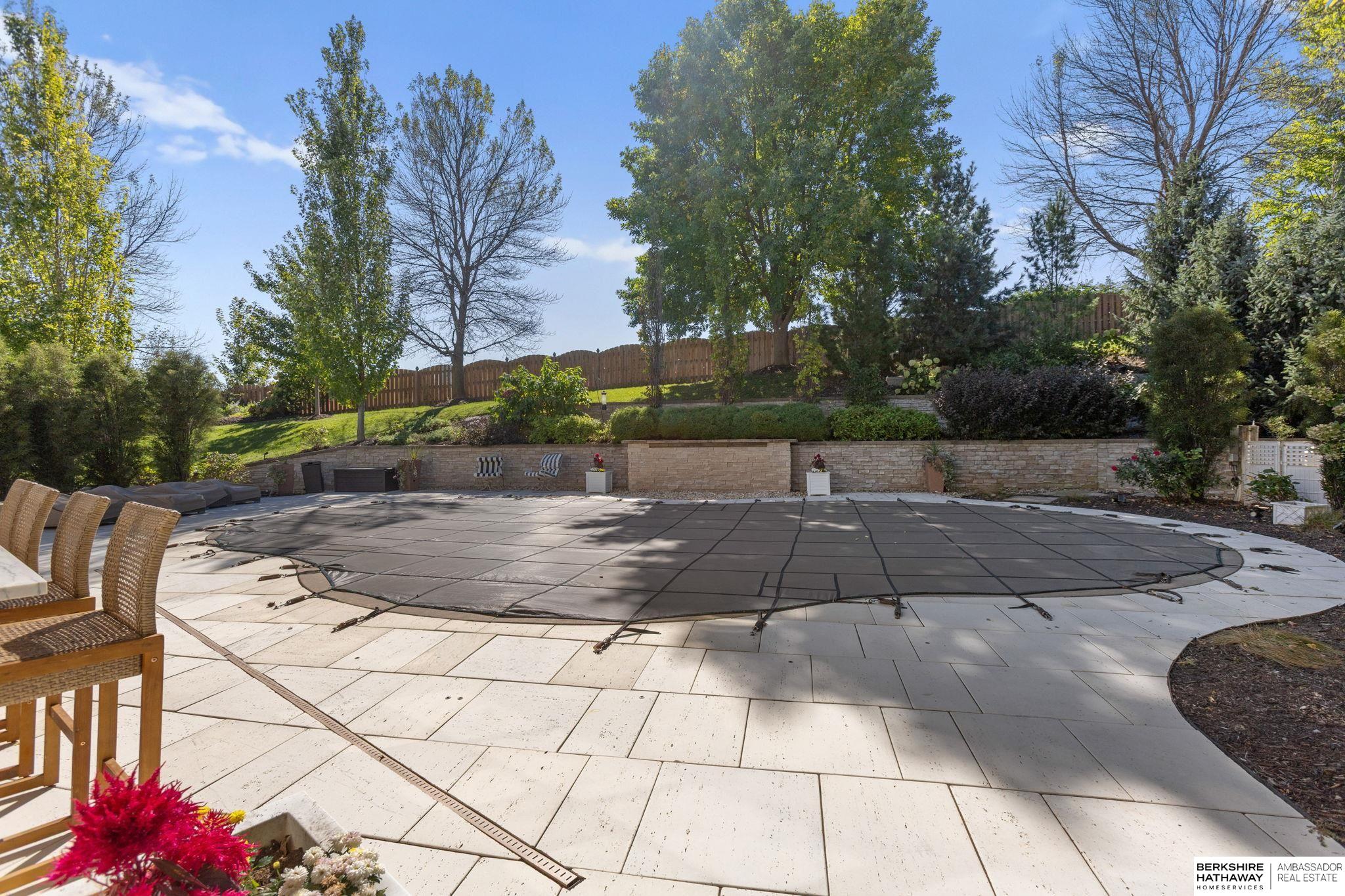 Omaha, Nebraska 68130, United States, 5 Bedrooms Bedrooms, ,5 BathroomsBathrooms,Residential,Active,229175