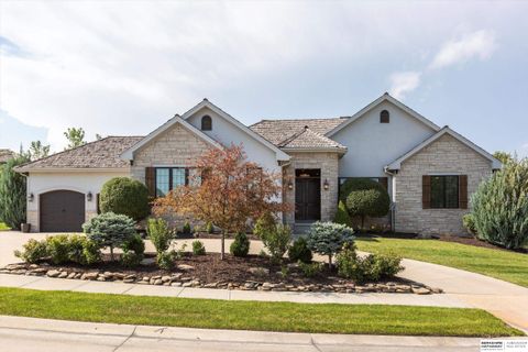 Photo of 17510 Farnam Street, Omaha, NE 68118 (MLS # 22523361)