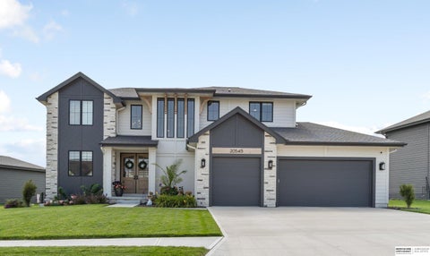 Photo of 20545 Hartman Avenue, Elkhorn, NE 68022 (MLS # 22615425)