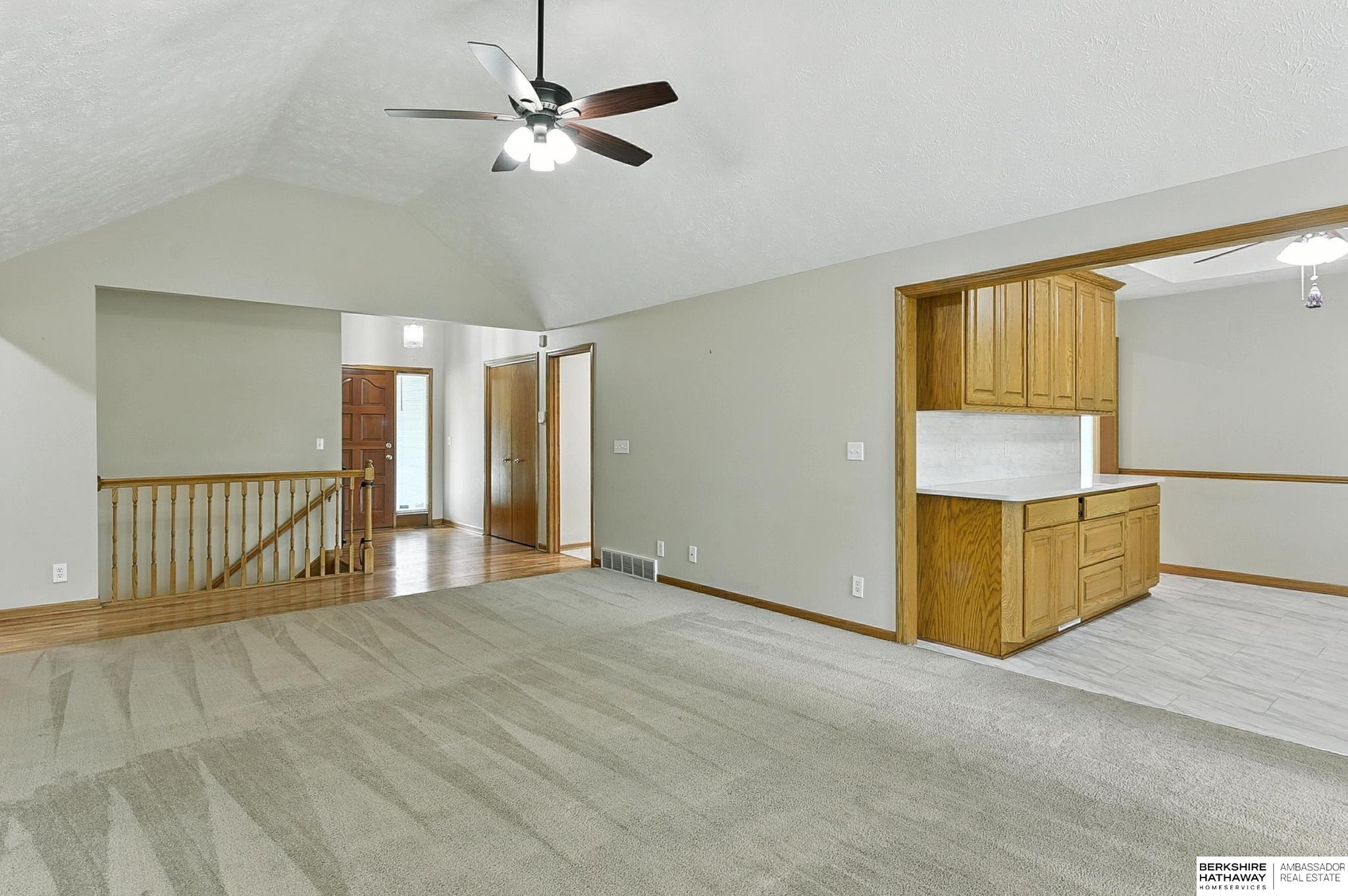 Omaha, Nebraska 68154, United States, 4 Bedrooms Bedrooms, ,3 BathroomsBathrooms,Residential,Pending,159937