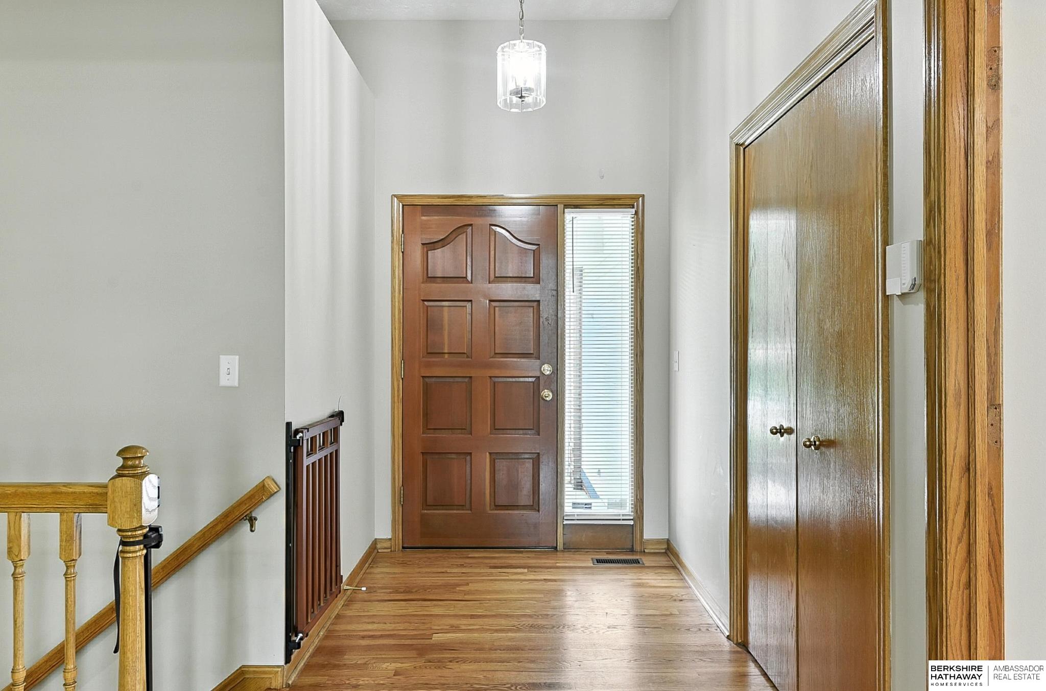 Omaha, Nebraska 68154, United States, 4 Bedrooms Bedrooms, ,3 BathroomsBathrooms,Residential,Pending,159937