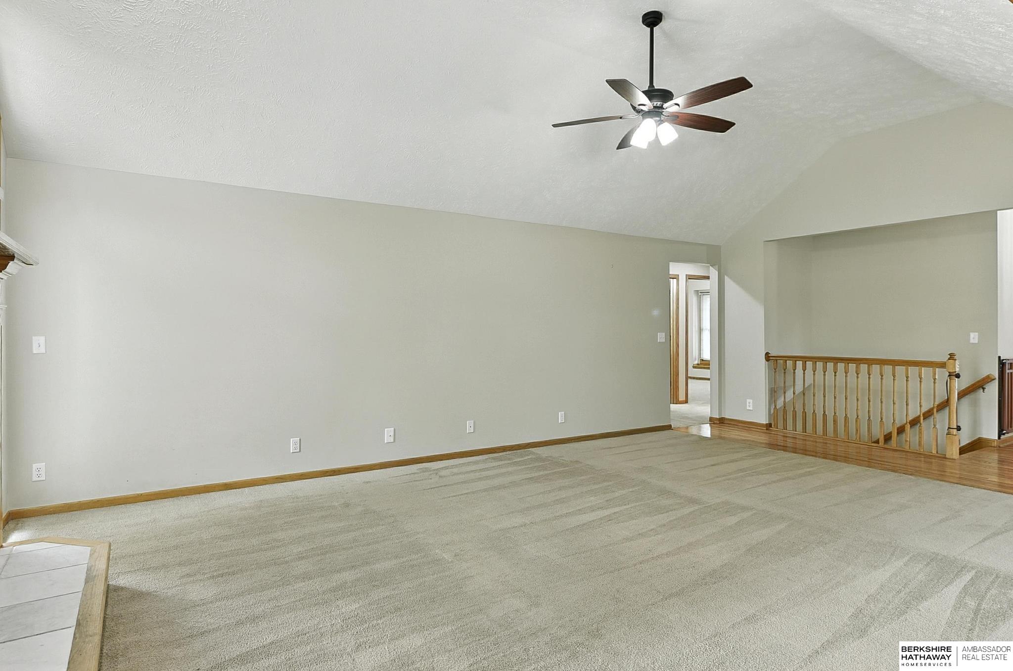 Omaha, Nebraska 68154, United States, 4 Bedrooms Bedrooms, ,3 BathroomsBathrooms,Residential,Pending,159937