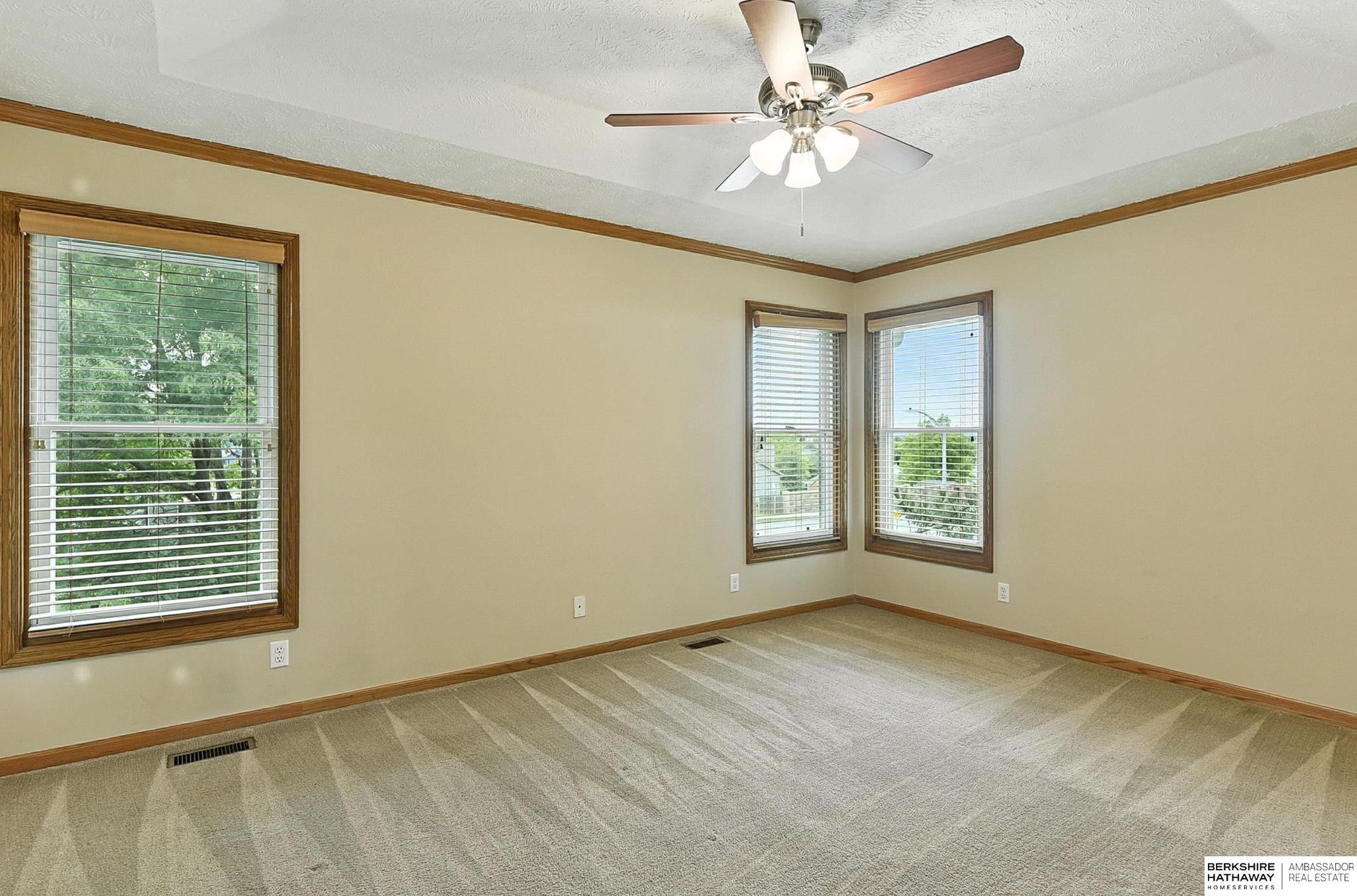 Omaha, Nebraska 68154, United States, 4 Bedrooms Bedrooms, ,3 BathroomsBathrooms,Residential,Pending,159937