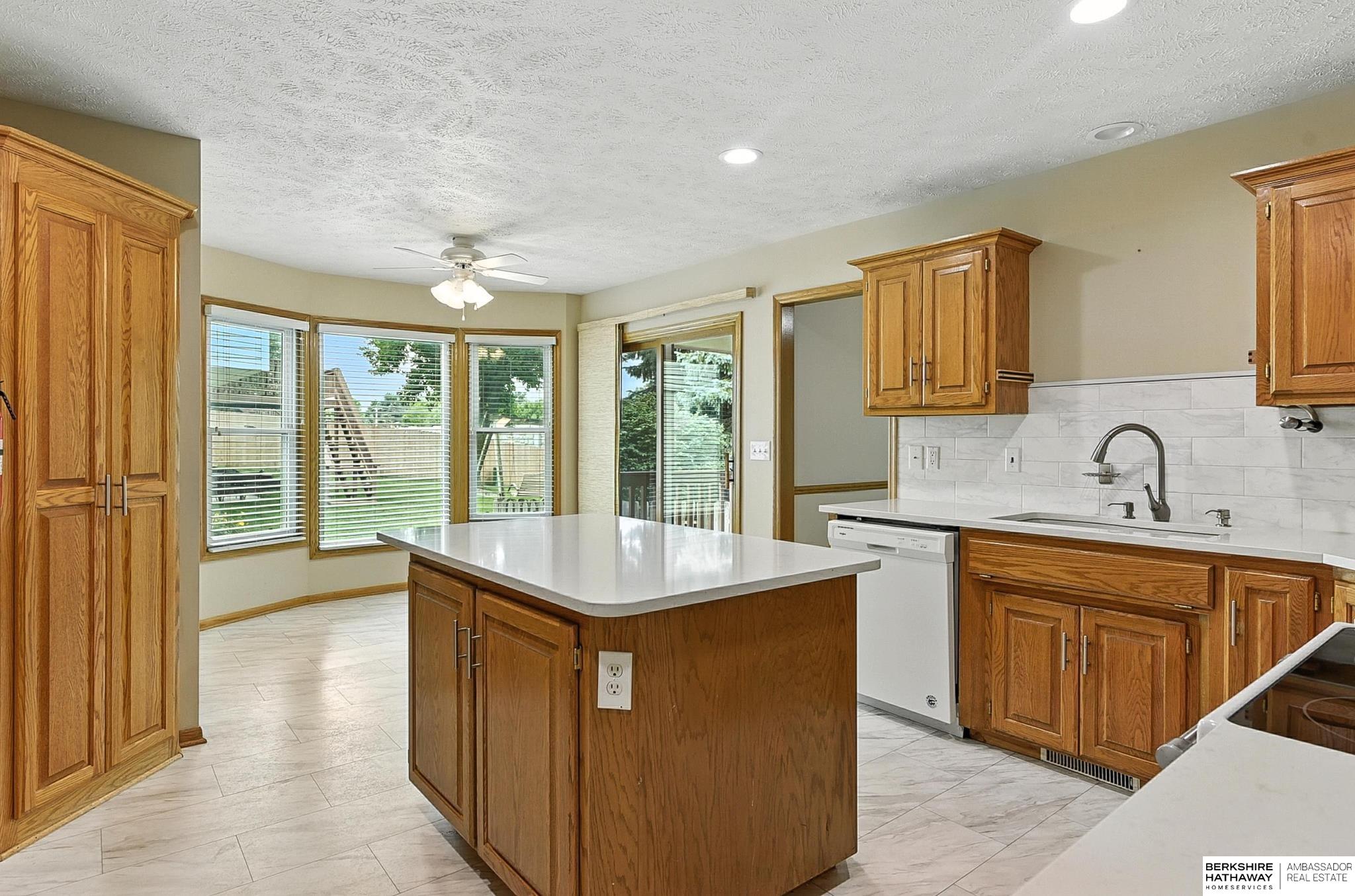 Omaha, Nebraska 68154, United States, 4 Bedrooms Bedrooms, ,3 BathroomsBathrooms,Residential,Pending,159937