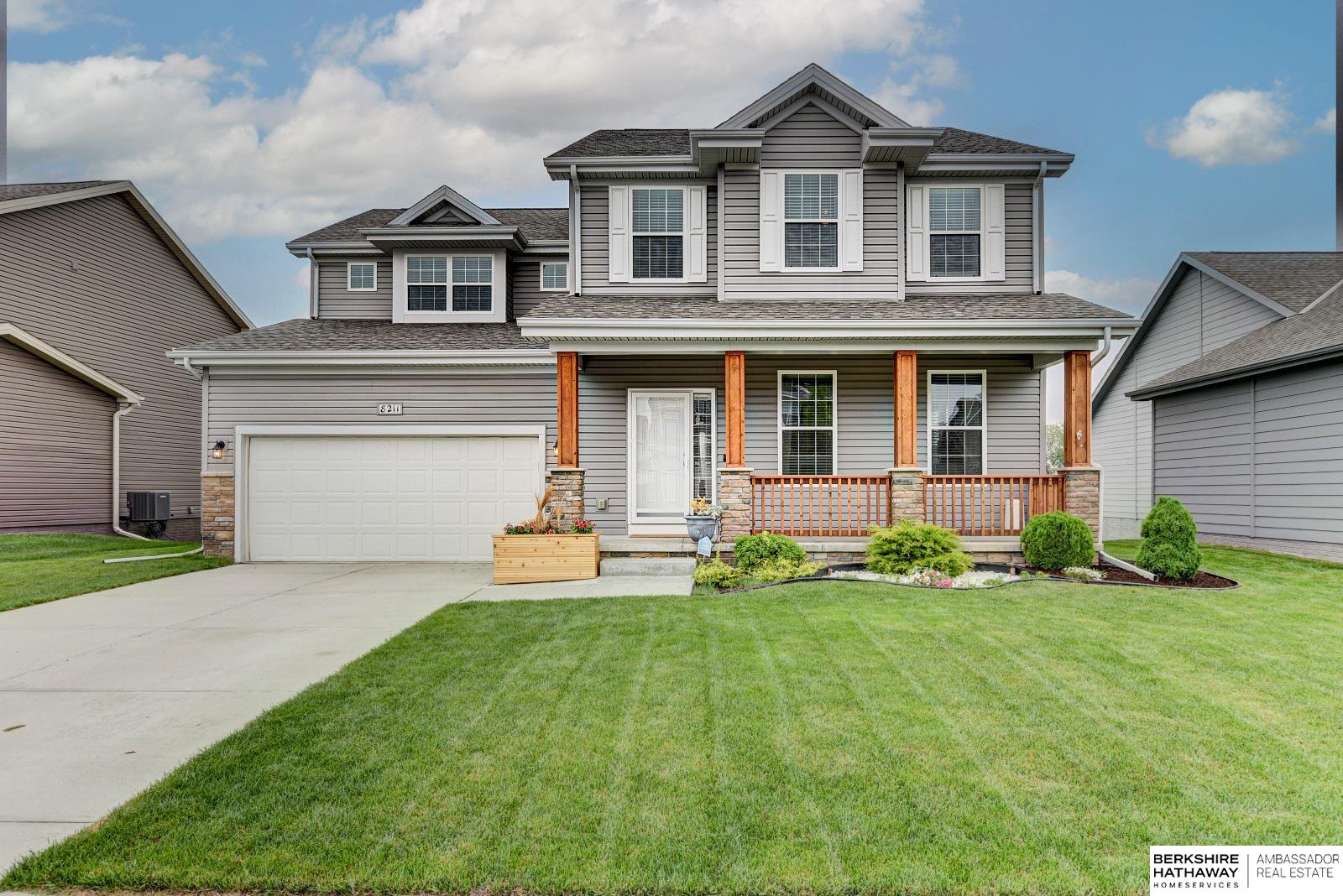 Bennington, Nebraska 68007, United States, 5 Bedrooms Bedrooms, ,4 BathroomsBathrooms,Residential,Active,183164