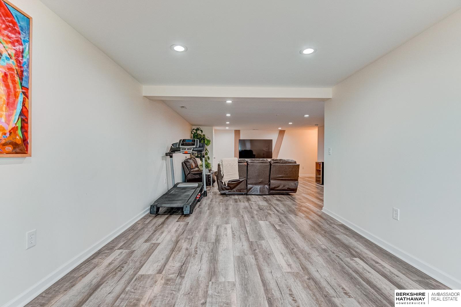 Bennington, Nebraska 68007, United States, 5 Bedrooms Bedrooms, ,4 BathroomsBathrooms,Residential,Active,183164