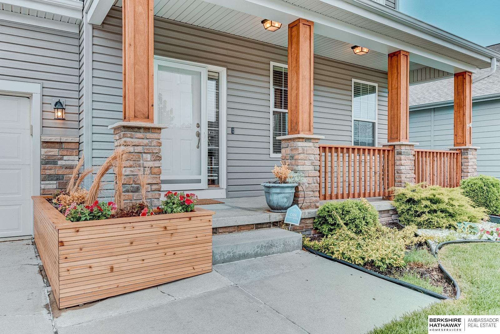 Bennington, Nebraska 68007, United States, 5 Bedrooms Bedrooms, ,4 BathroomsBathrooms,Residential,Active,183164