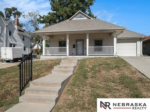 Photo of 4236 Burdette Street, Omaha, NE 68111 (MLS # 22534996)