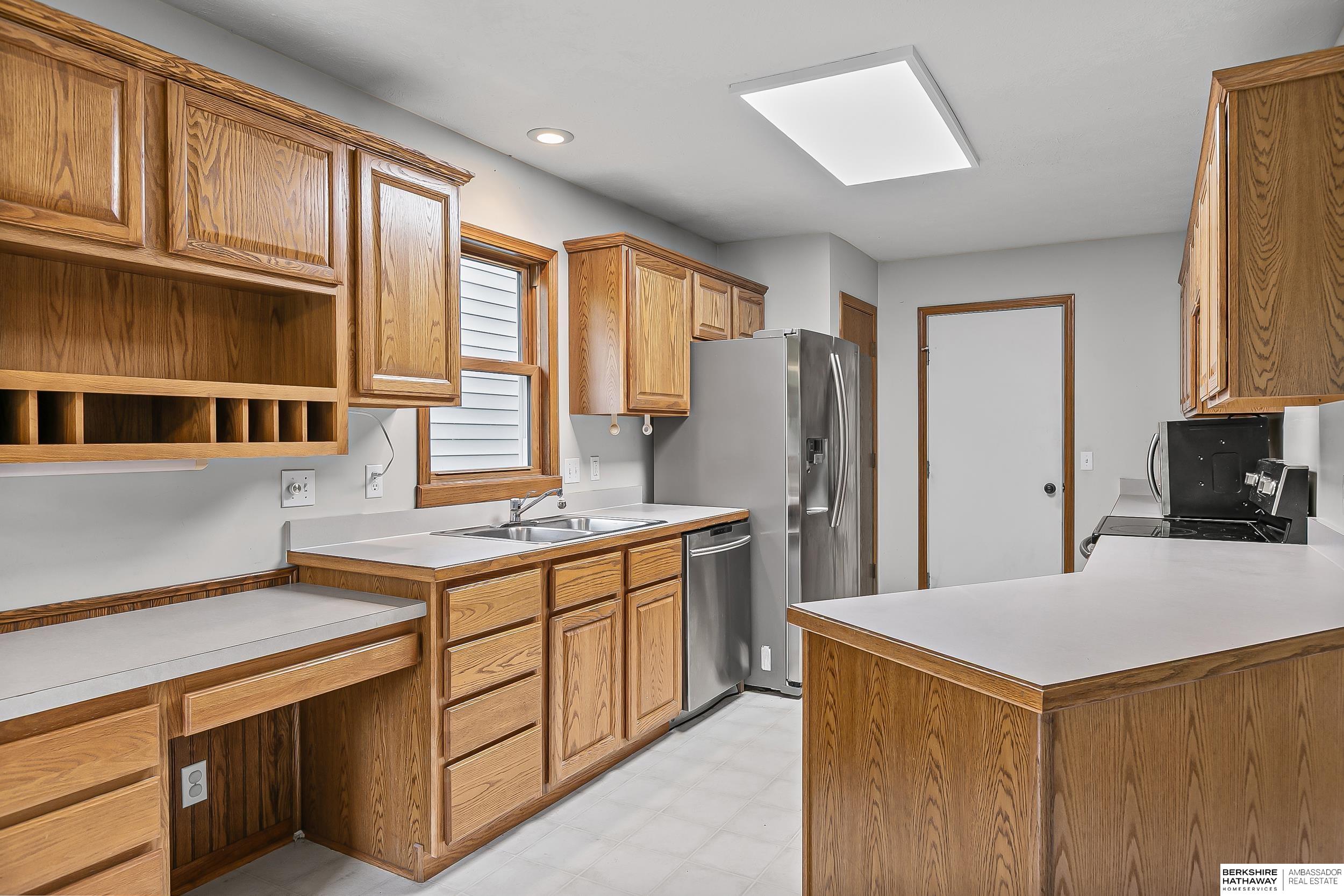 Lincoln, Nebraska 68516, United States, 3 Bedrooms Bedrooms, ,3 BathroomsBathrooms,Residential,Active,179835