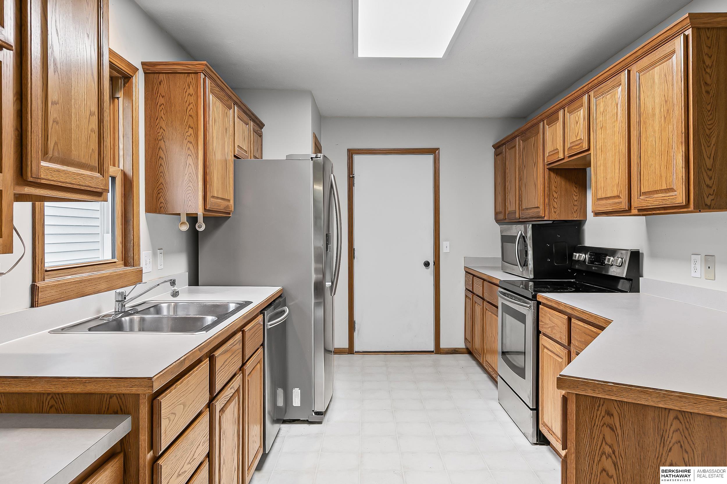 Lincoln, Nebraska 68516, United States, 3 Bedrooms Bedrooms, ,3 BathroomsBathrooms,Residential,Active,179835