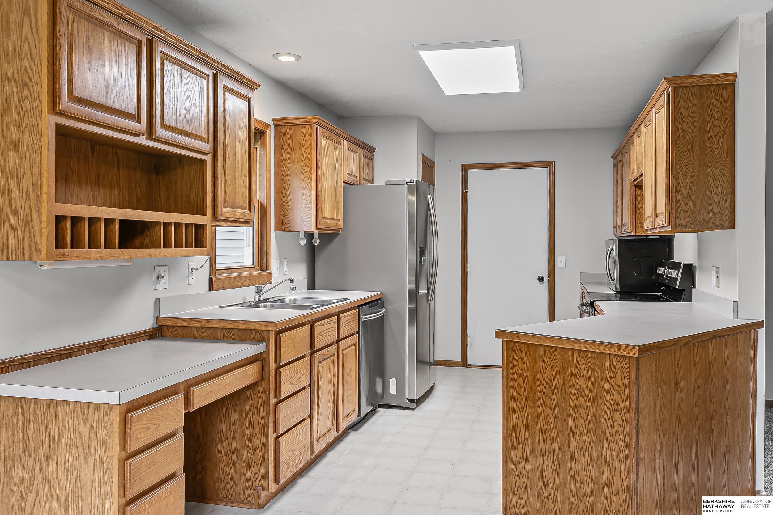 Lincoln, Nebraska 68516, United States, 3 Bedrooms Bedrooms, ,3 BathroomsBathrooms,Residential,Active,179835