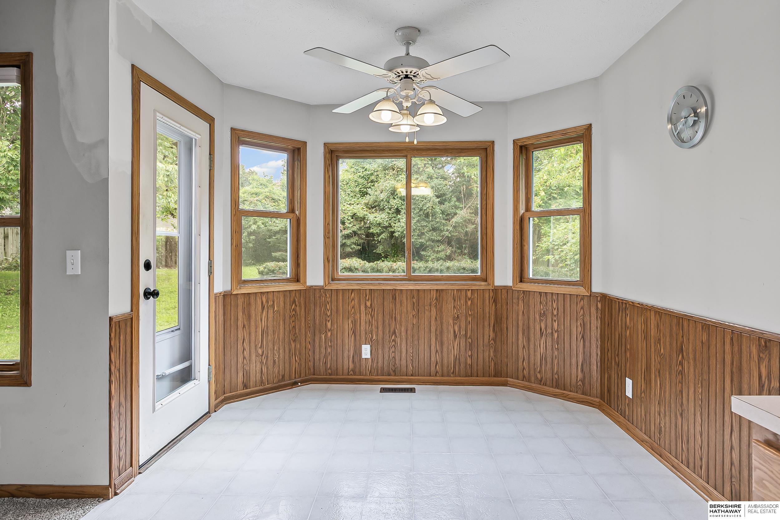 Lincoln, Nebraska 68516, United States, 3 Bedrooms Bedrooms, ,3 BathroomsBathrooms,Residential,Active,179835