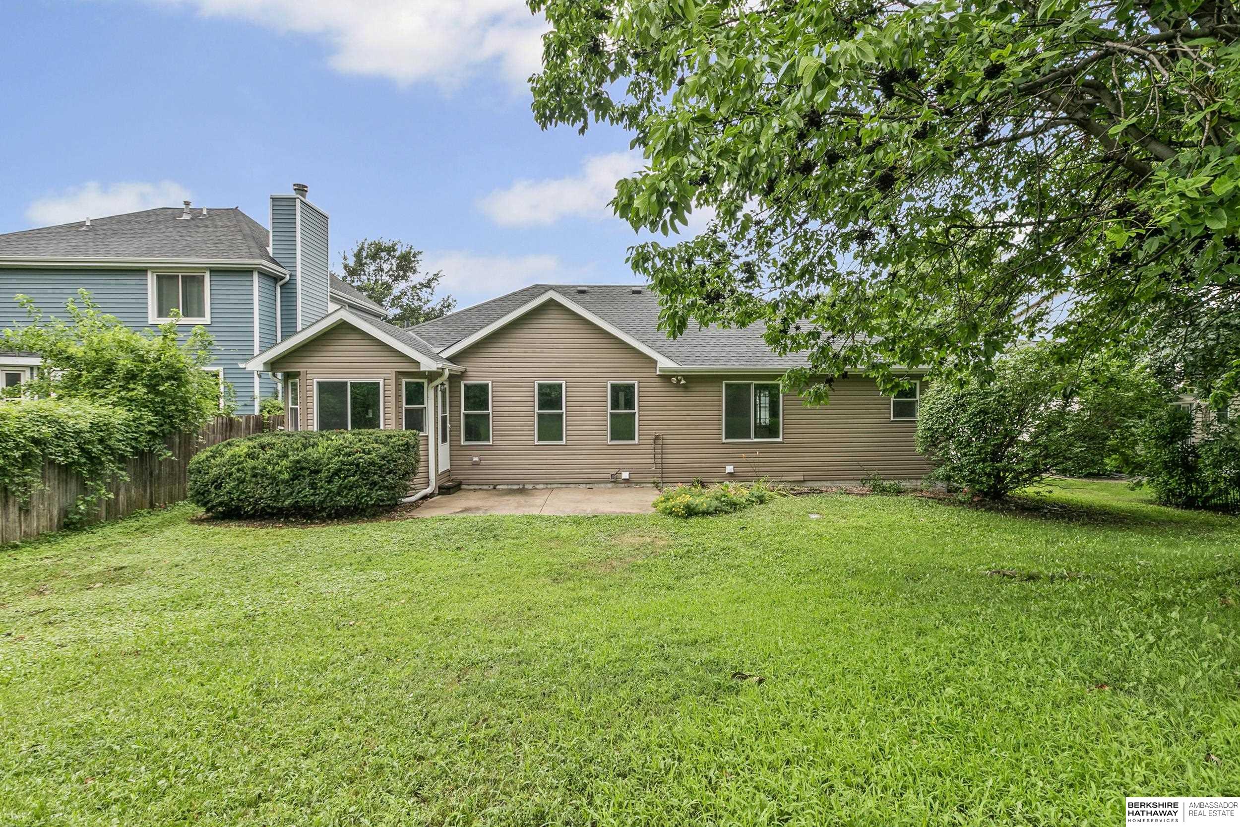 Lincoln, Nebraska 68516, United States, 3 Bedrooms Bedrooms, ,3 BathroomsBathrooms,Residential,Active,179835