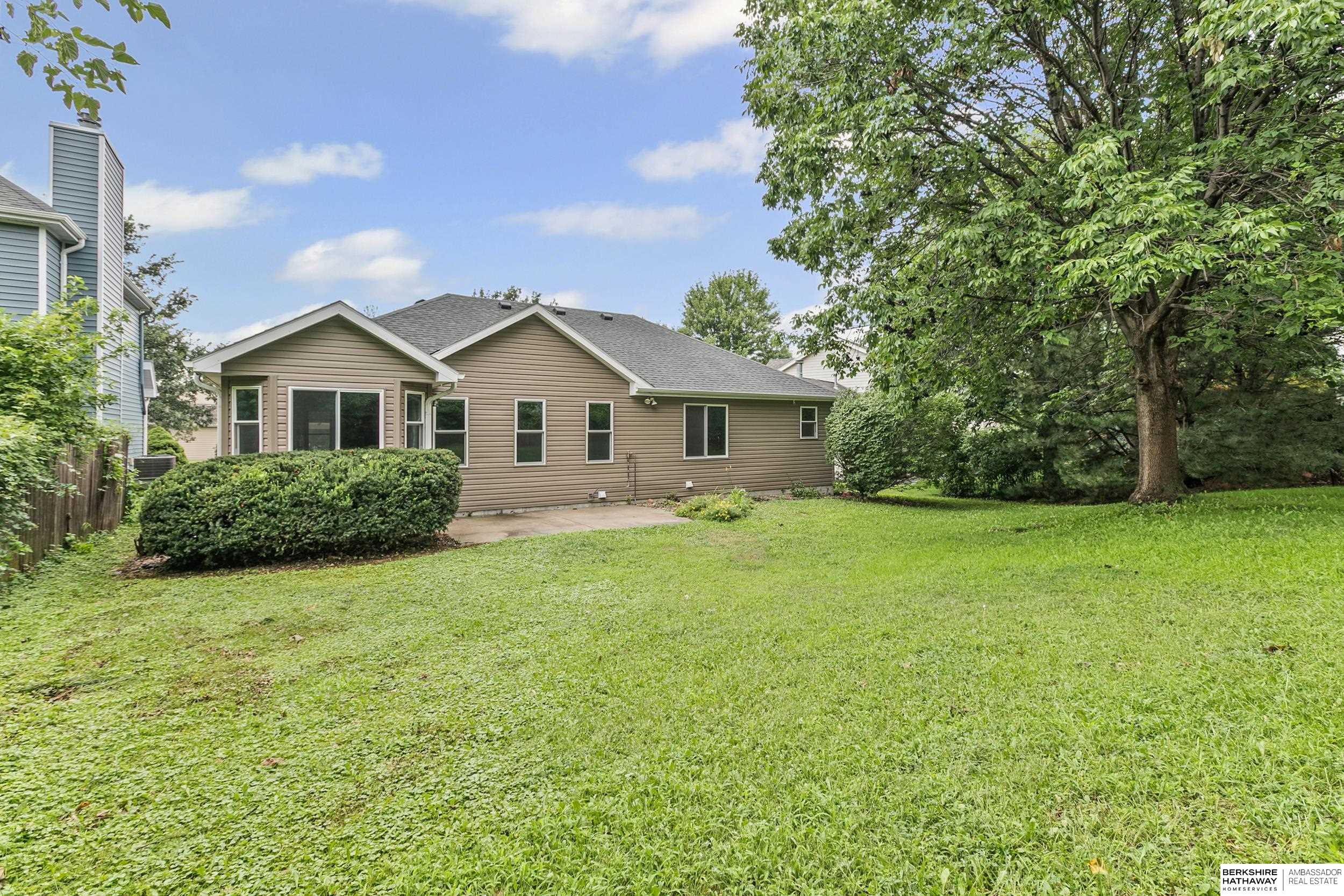 Lincoln, Nebraska 68516, United States, 3 Bedrooms Bedrooms, ,3 BathroomsBathrooms,Residential,Active,179835