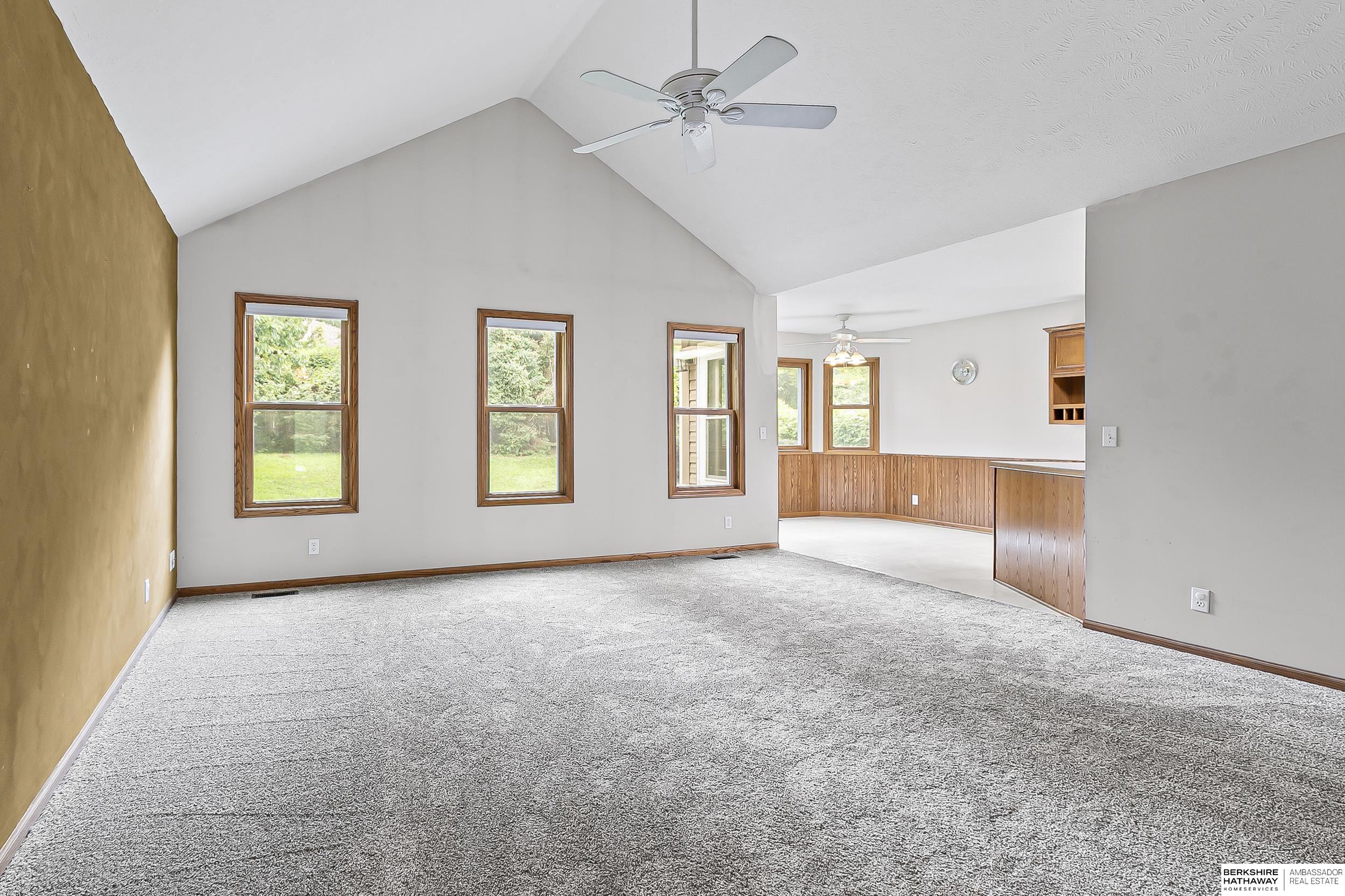 Lincoln, Nebraska 68516, United States, 3 Bedrooms Bedrooms, ,3 BathroomsBathrooms,Residential,Active,179835