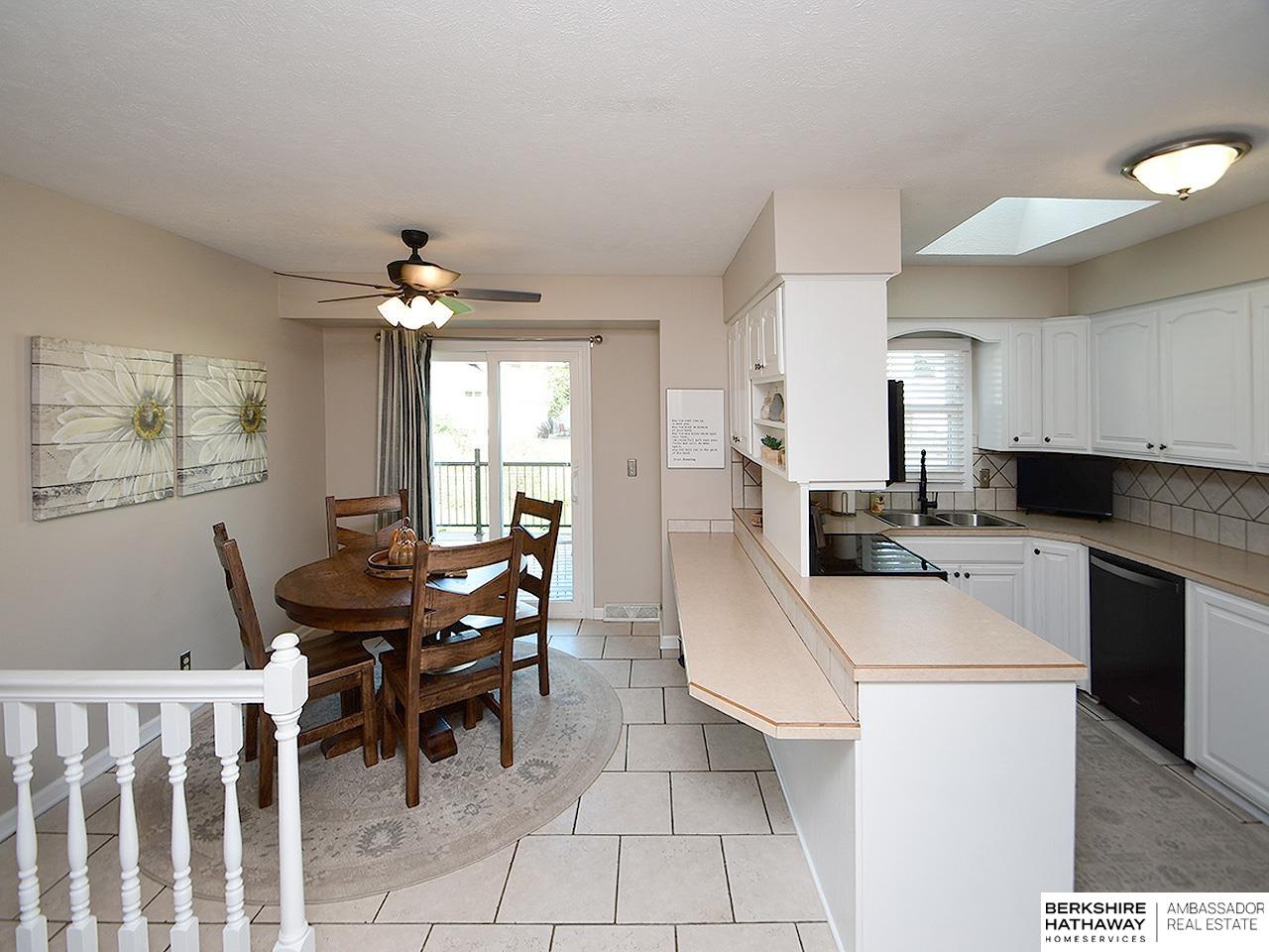 Omaha, Nebraska 68144, United States, 4 Bedrooms Bedrooms, ,2 BathroomsBathrooms,Residential,Pending,224091