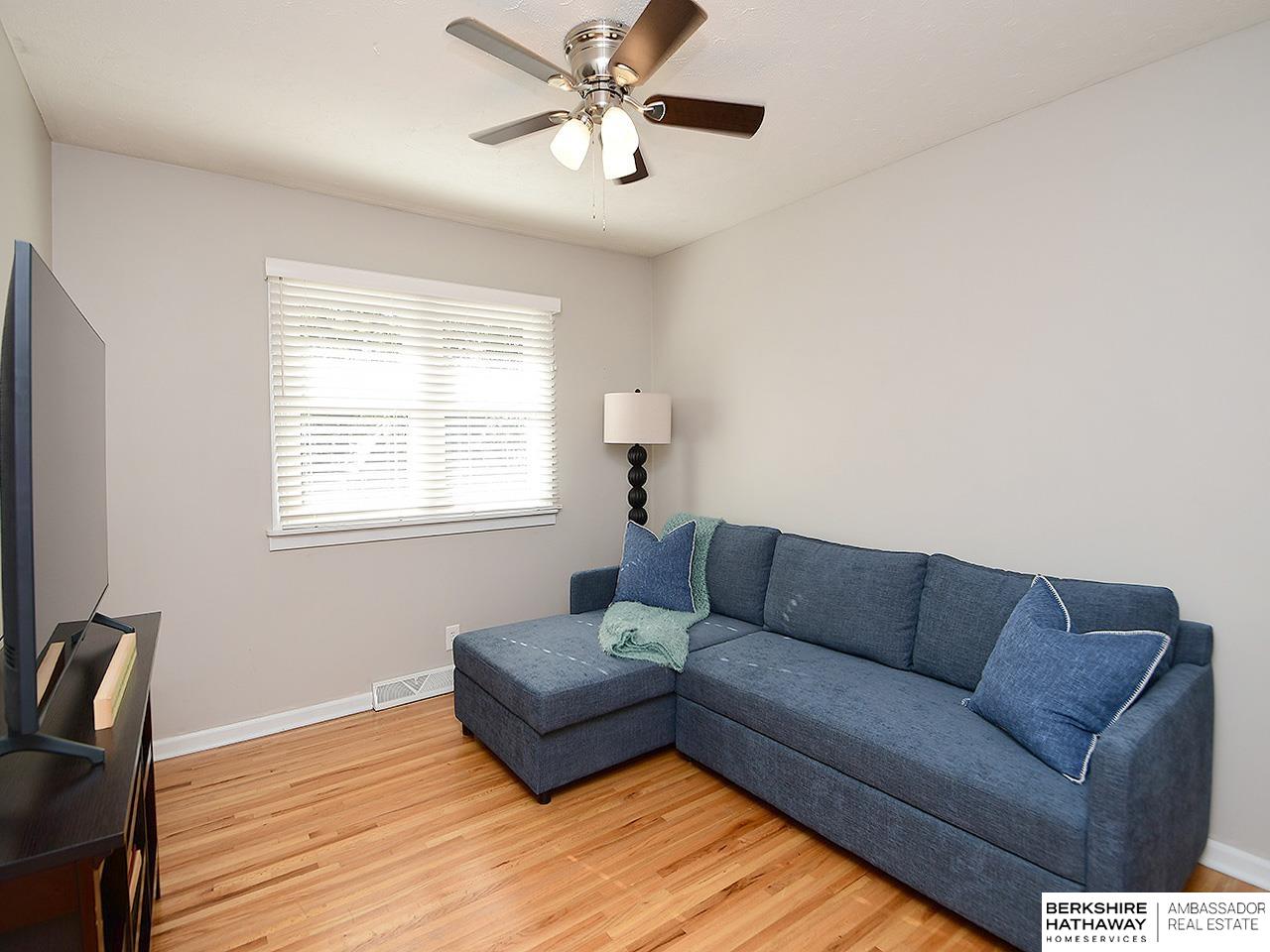 Omaha, Nebraska 68144, United States, 4 Bedrooms Bedrooms, ,2 BathroomsBathrooms,Residential,Pending,224091