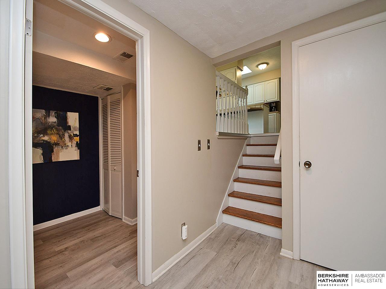 Omaha, Nebraska 68144, United States, 4 Bedrooms Bedrooms, ,2 BathroomsBathrooms,Residential,Pending,224091