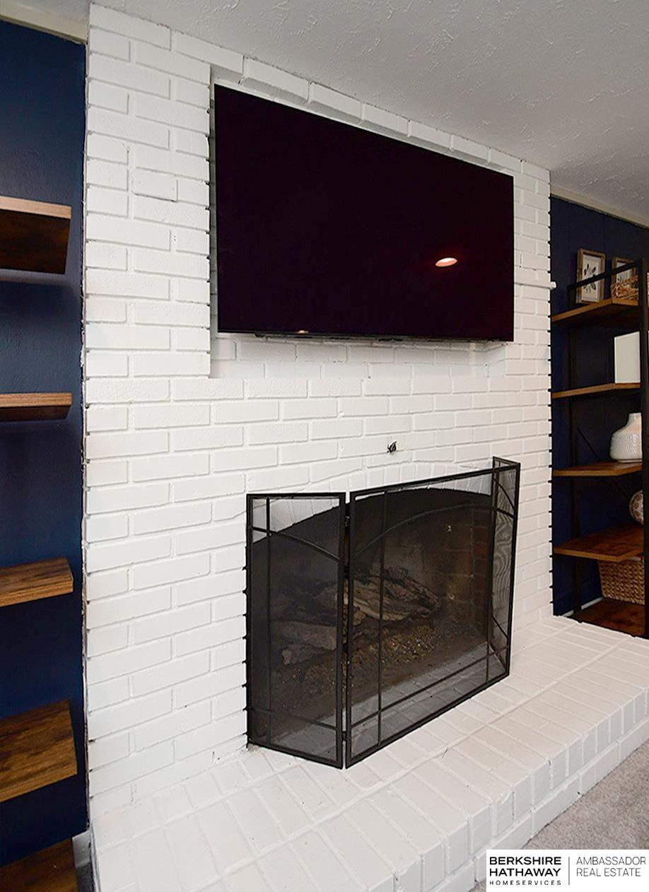 Omaha, Nebraska 68144, United States, 4 Bedrooms Bedrooms, ,2 BathroomsBathrooms,Residential,Pending,224091