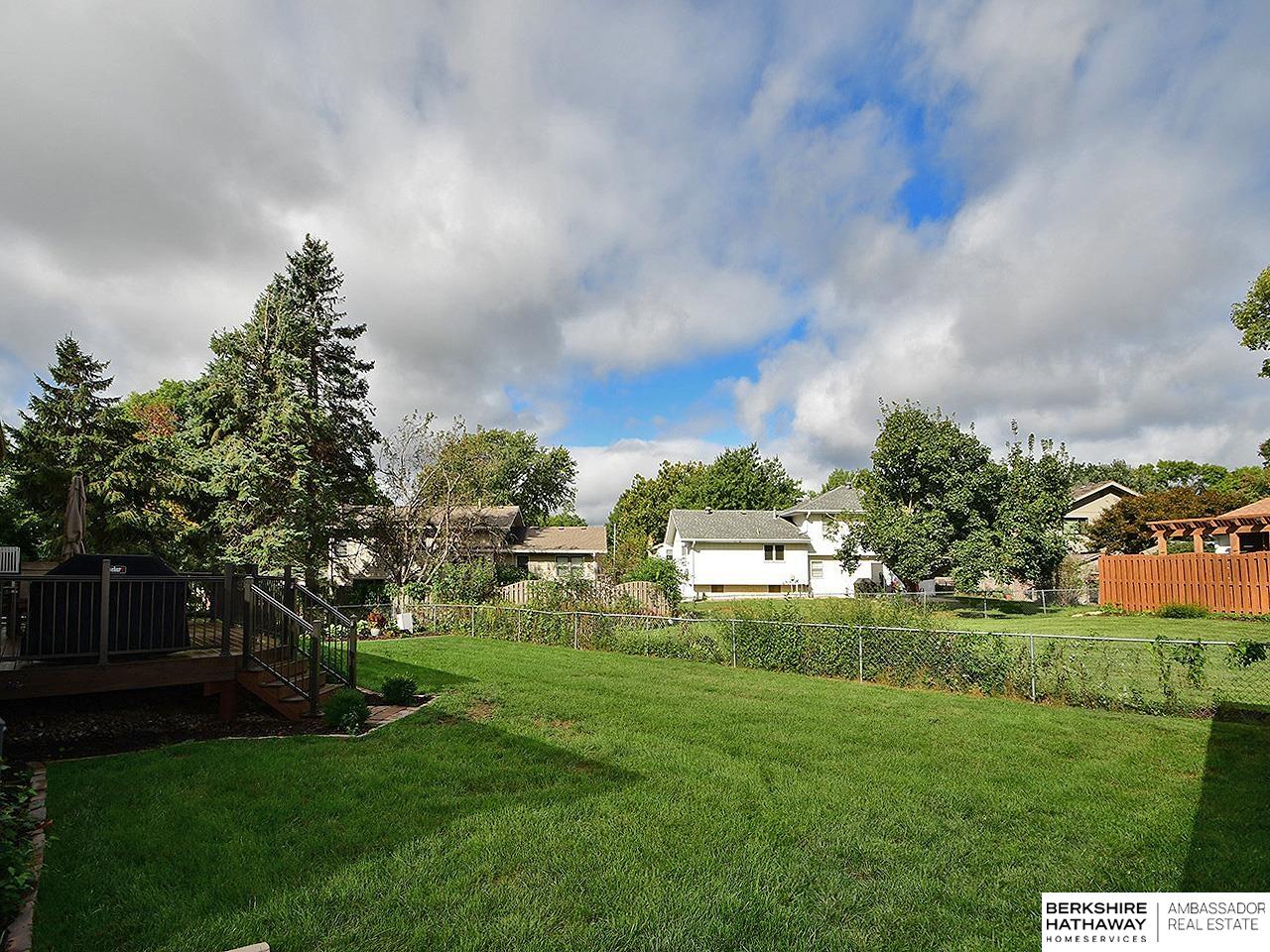 Omaha, Nebraska 68144, United States, 4 Bedrooms Bedrooms, ,2 BathroomsBathrooms,Residential,Pending,224091