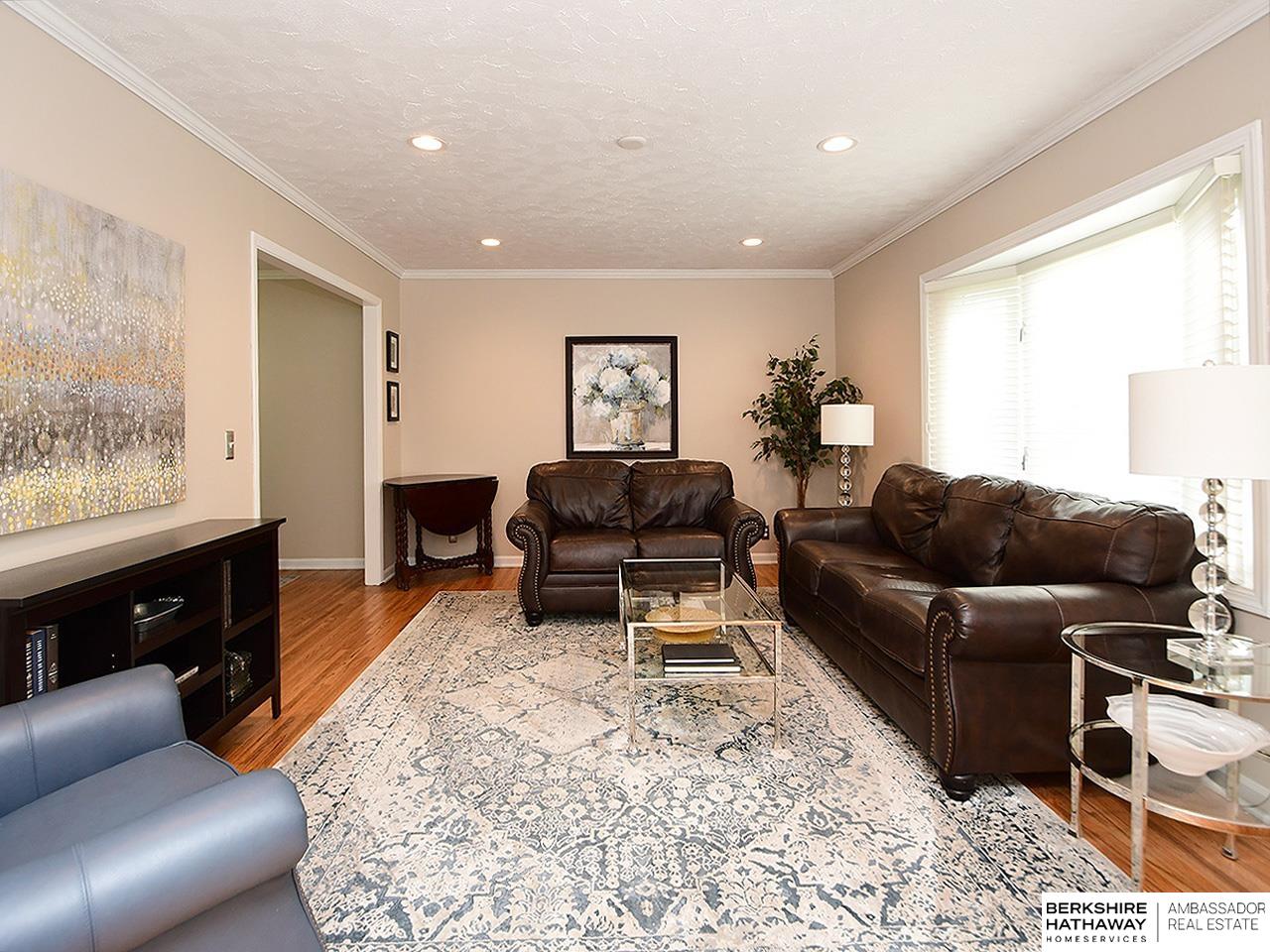 Omaha, Nebraska 68144, United States, 4 Bedrooms Bedrooms, ,2 BathroomsBathrooms,Residential,Pending,224091