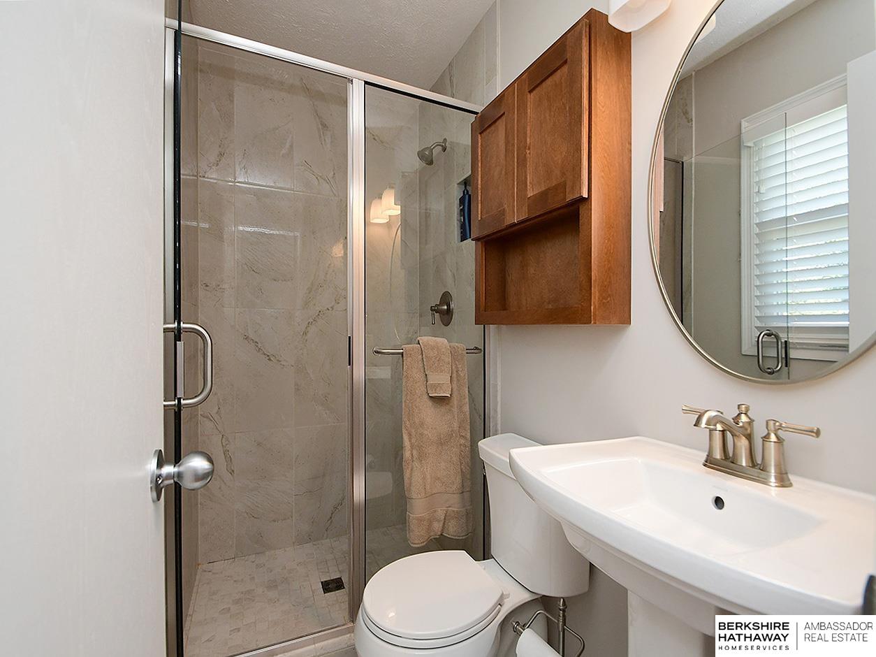 Omaha, Nebraska 68144, United States, 4 Bedrooms Bedrooms, ,2 BathroomsBathrooms,Residential,Pending,224091