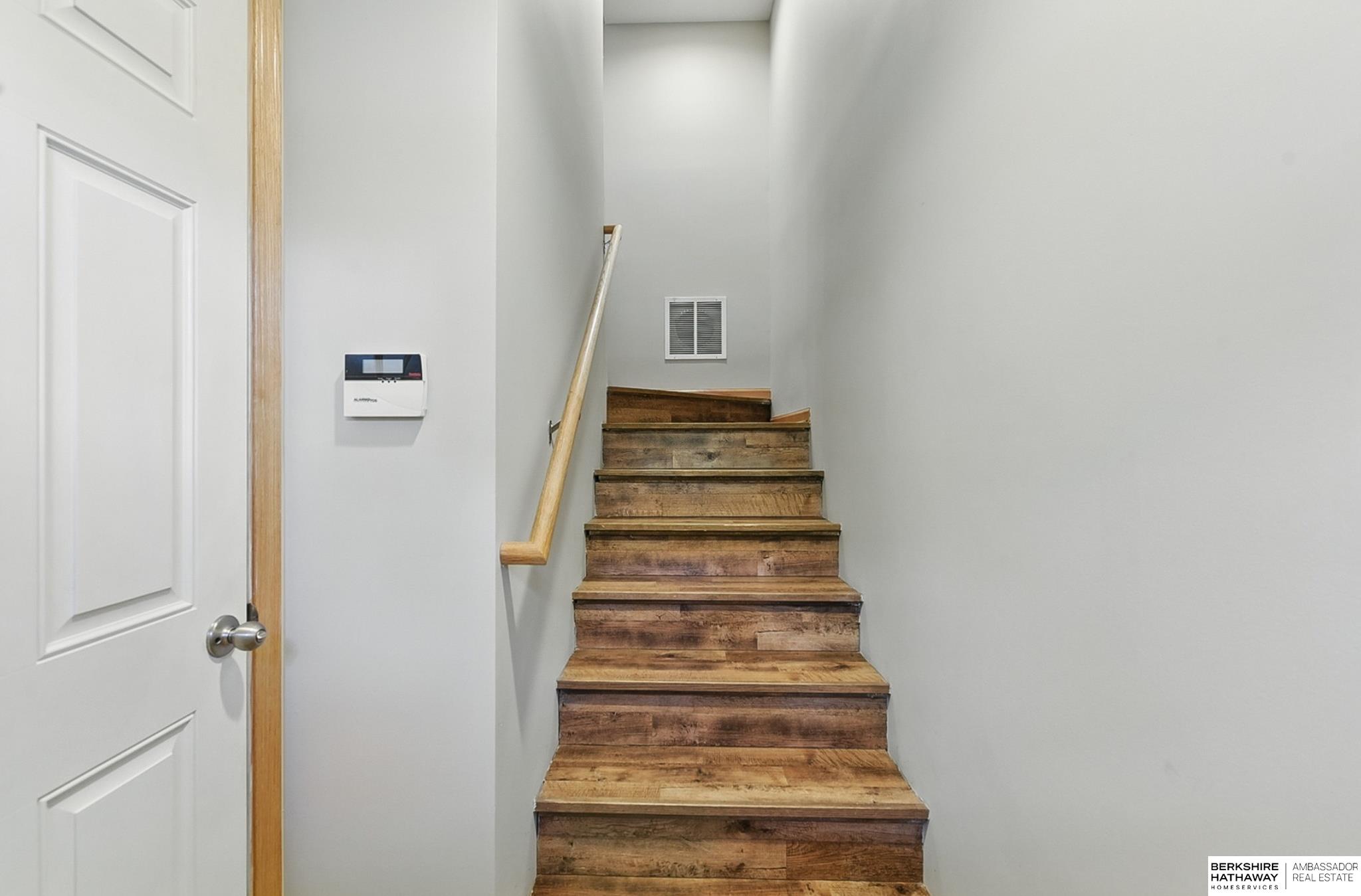 Omaha, Nebraska 68116, United States, 2 Bedrooms Bedrooms, ,2 BathroomsBathrooms,Residential,Pending,136917