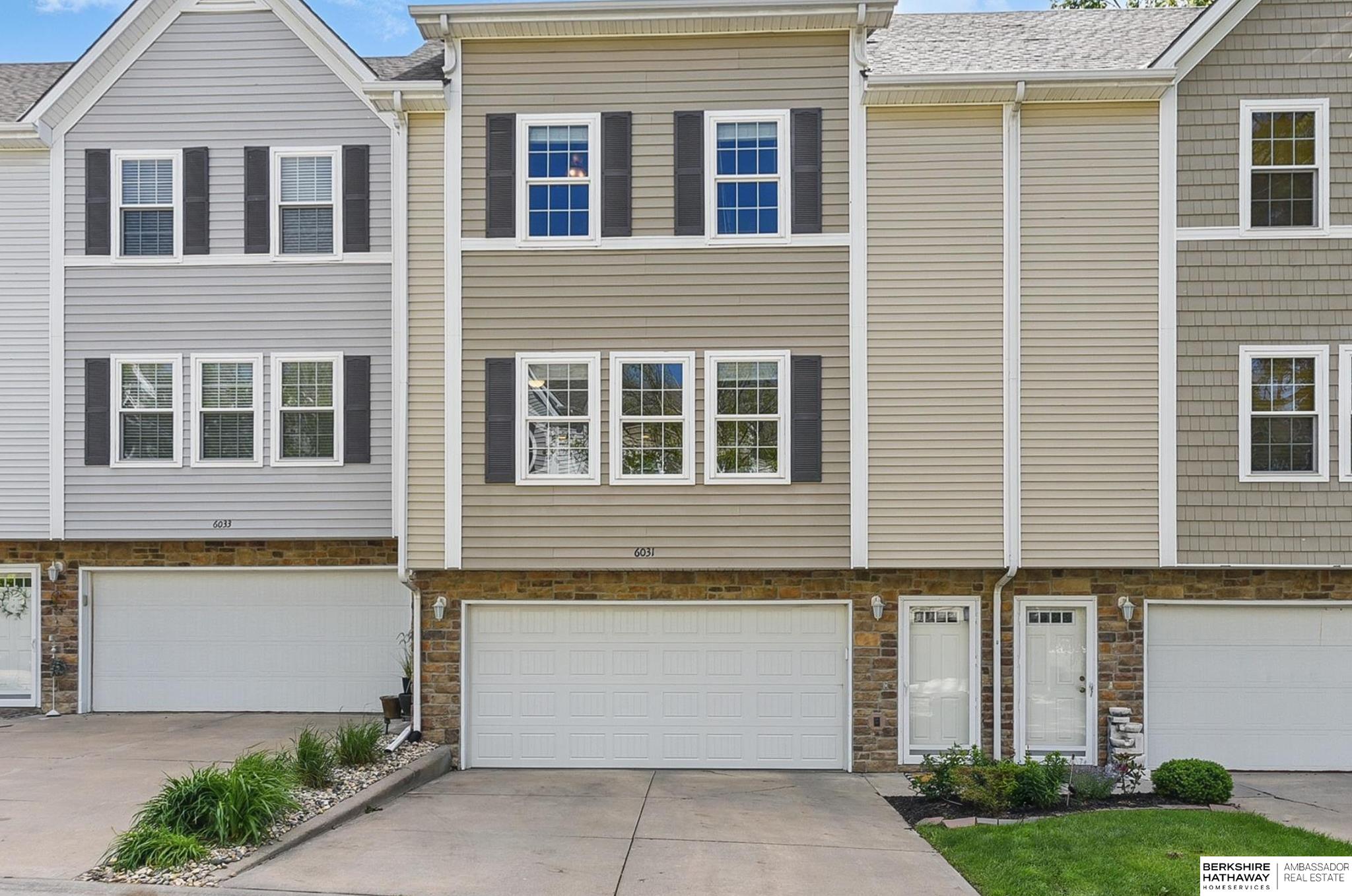 Omaha, Nebraska 68116, United States, 2 Bedrooms Bedrooms, ,2 BathroomsBathrooms,Residential,Pending,136917