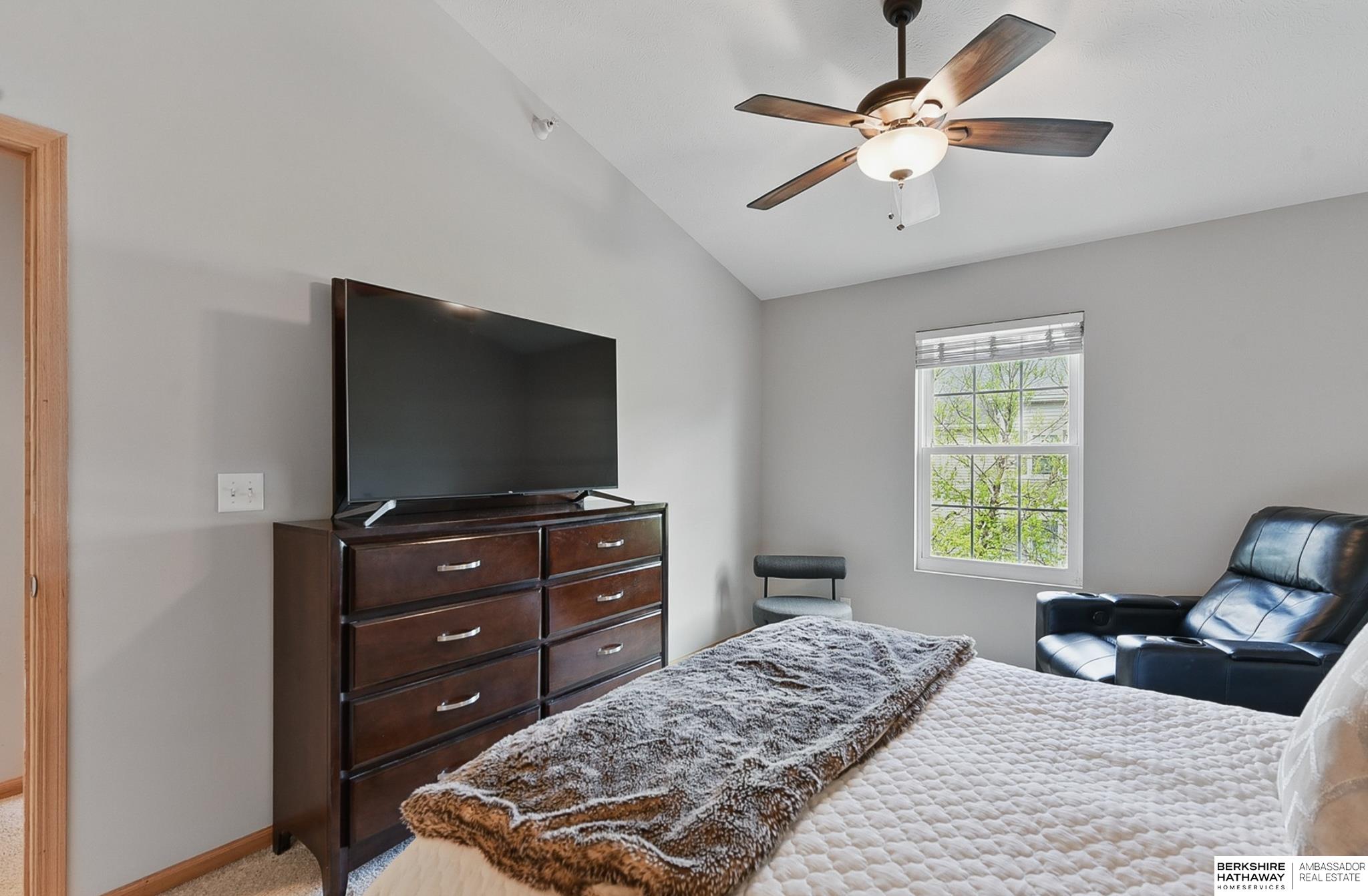 Omaha, Nebraska 68116, United States, 2 Bedrooms Bedrooms, ,2 BathroomsBathrooms,Residential,Pending,136917