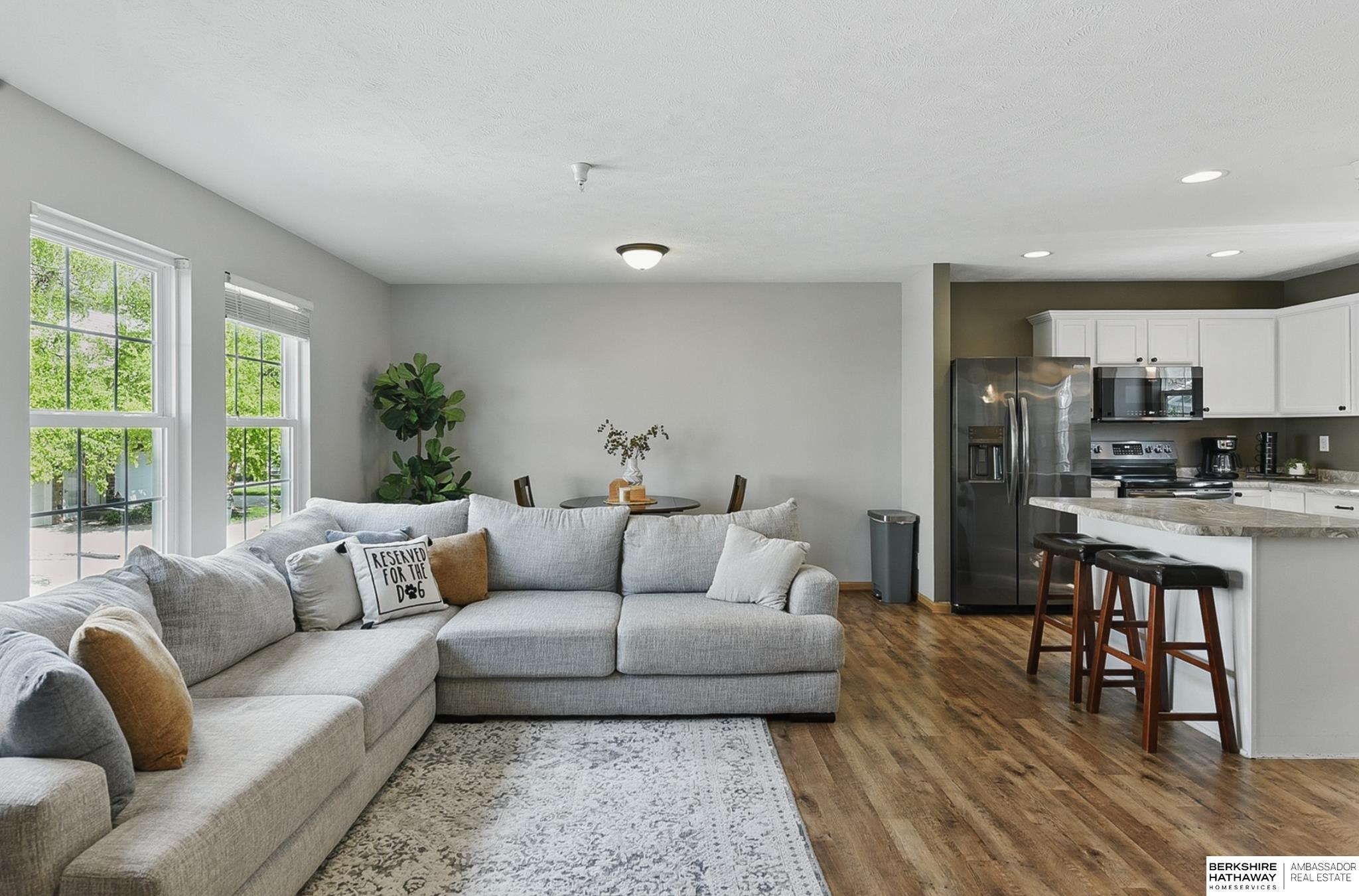 Omaha, Nebraska 68116, United States, 2 Bedrooms Bedrooms, ,2 BathroomsBathrooms,Residential,Pending,136917