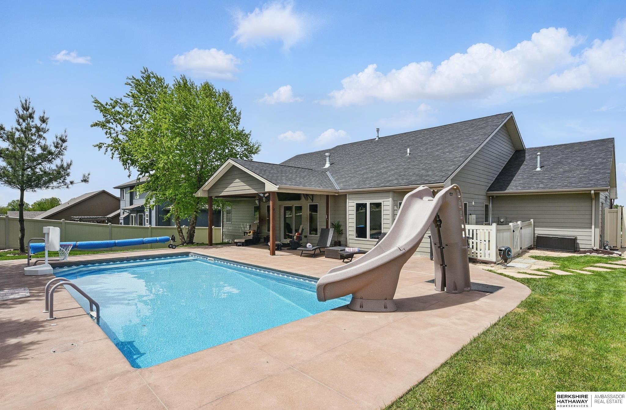 Papillion, Nebraska 68046, United States, 4 Bedrooms Bedrooms, ,3 BathroomsBathrooms,Residential,Active,127616