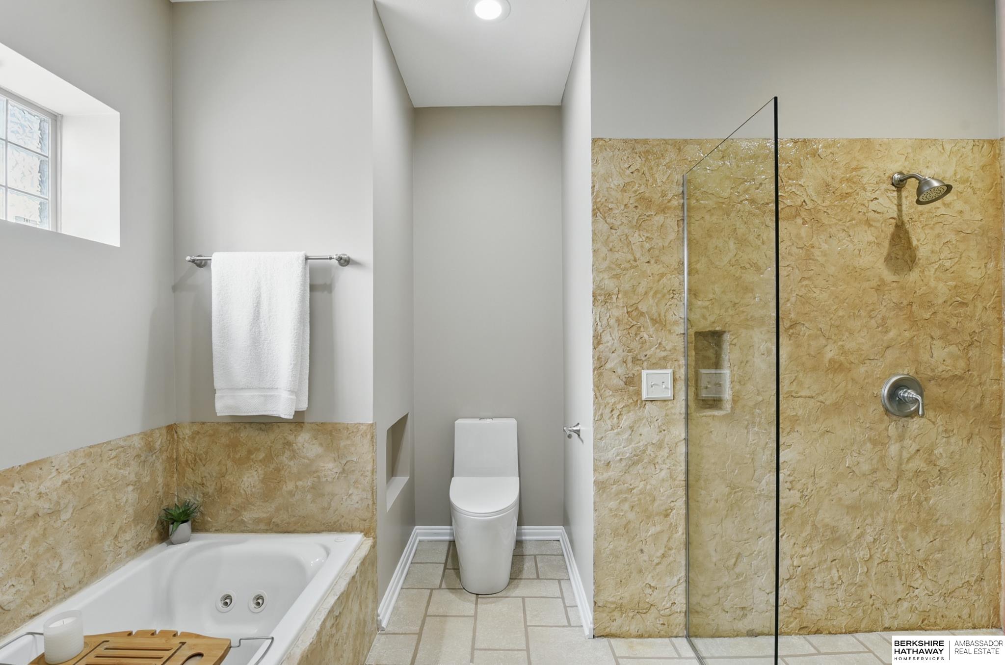 Papillion, Nebraska 68046, United States, 4 Bedrooms Bedrooms, ,3 BathroomsBathrooms,Residential,Active,127616