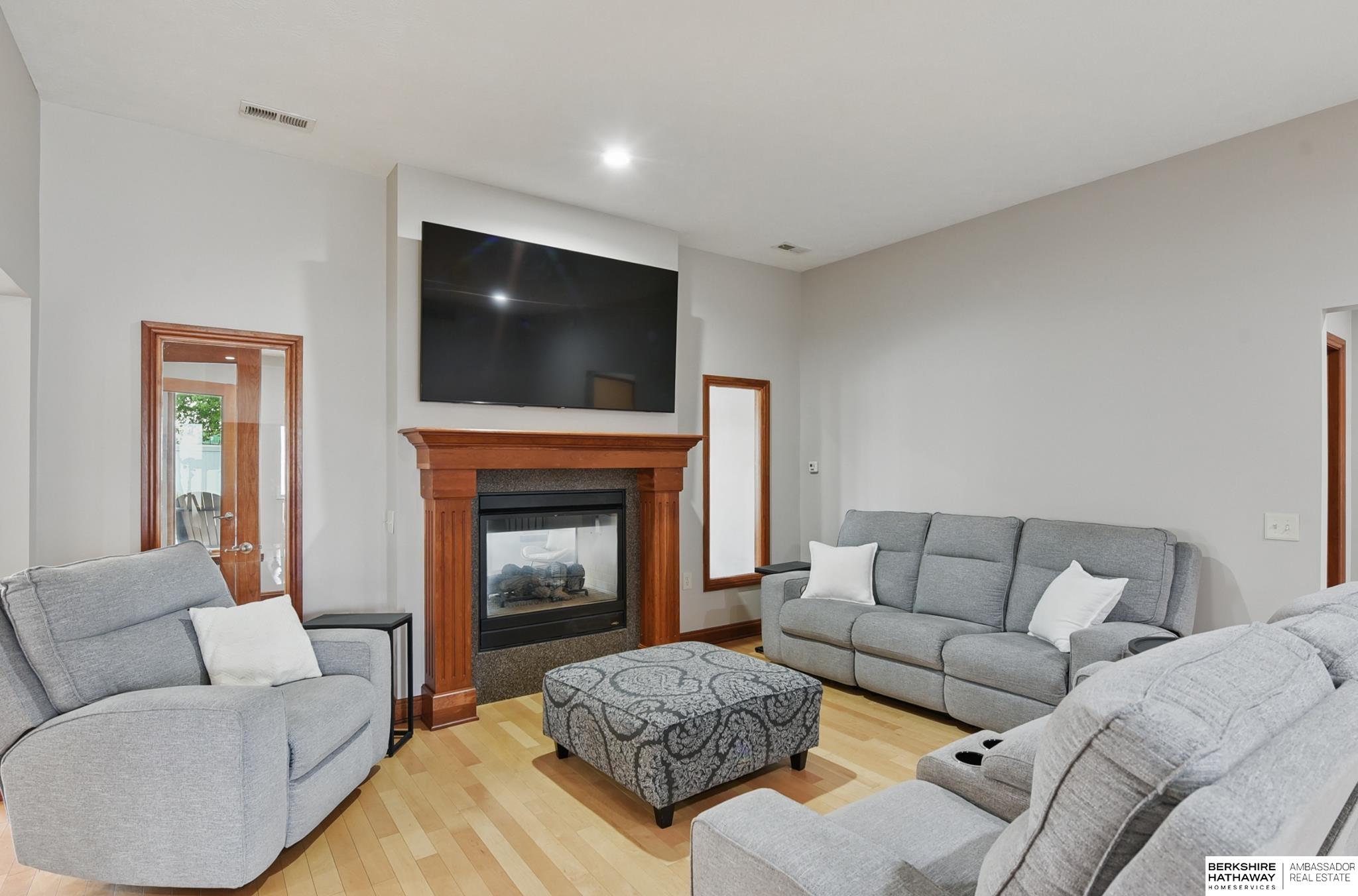 Papillion, Nebraska 68046, United States, 4 Bedrooms Bedrooms, ,3 BathroomsBathrooms,Residential,Active,127616