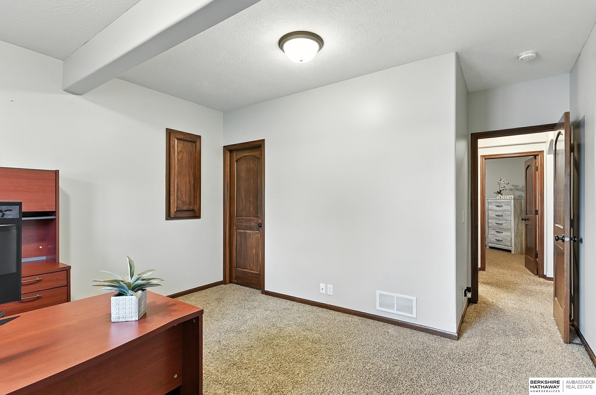 Gretna, Nebraska 68028, United States, 5 Bedrooms Bedrooms, ,3 BathroomsBathrooms,Residential,Active,213525