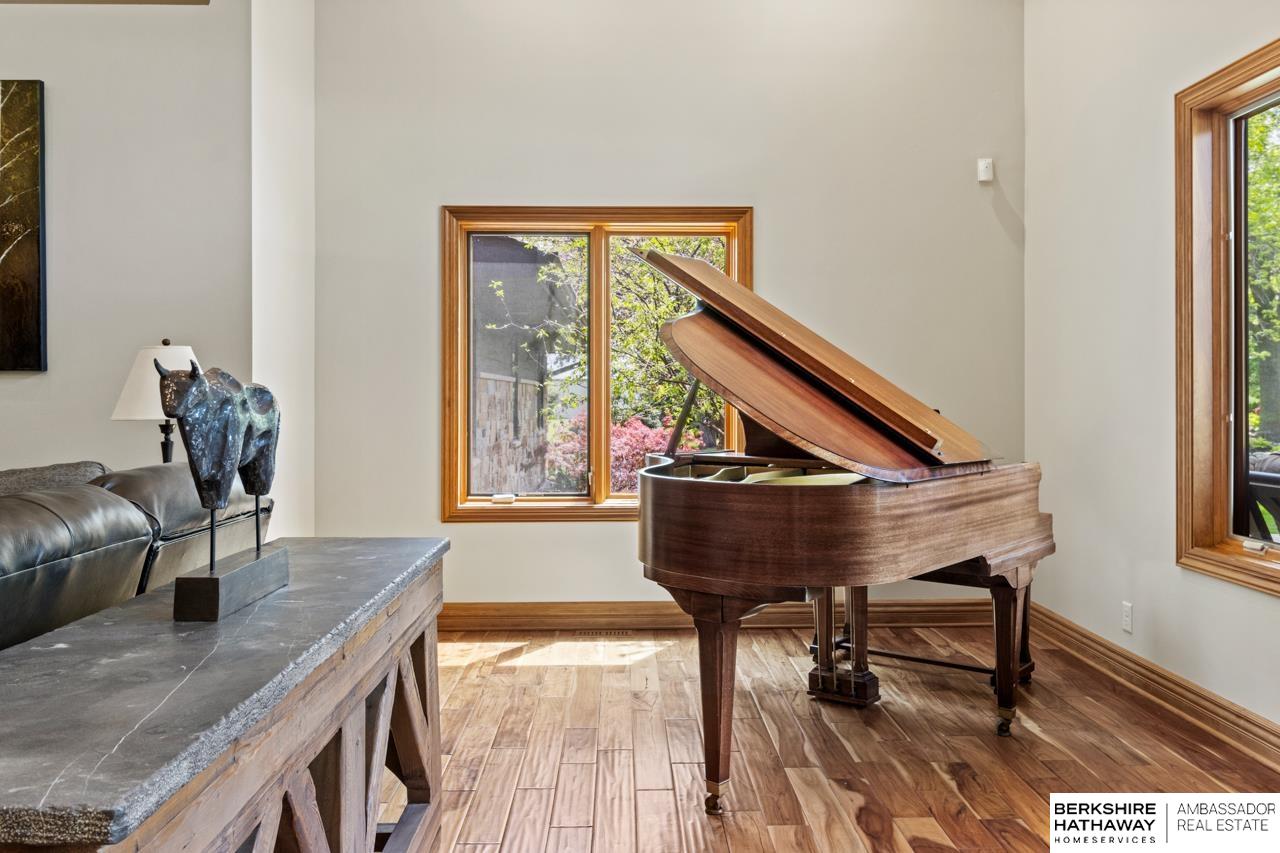 Omaha, Nebraska 68142, United States, 5 Bedrooms Bedrooms, ,4 BathroomsBathrooms,Residential,Pending,125551