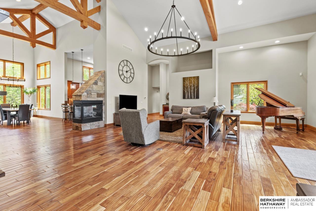 Omaha, Nebraska 68142, United States, 5 Bedrooms Bedrooms, ,4 BathroomsBathrooms,Residential,Pending,125551