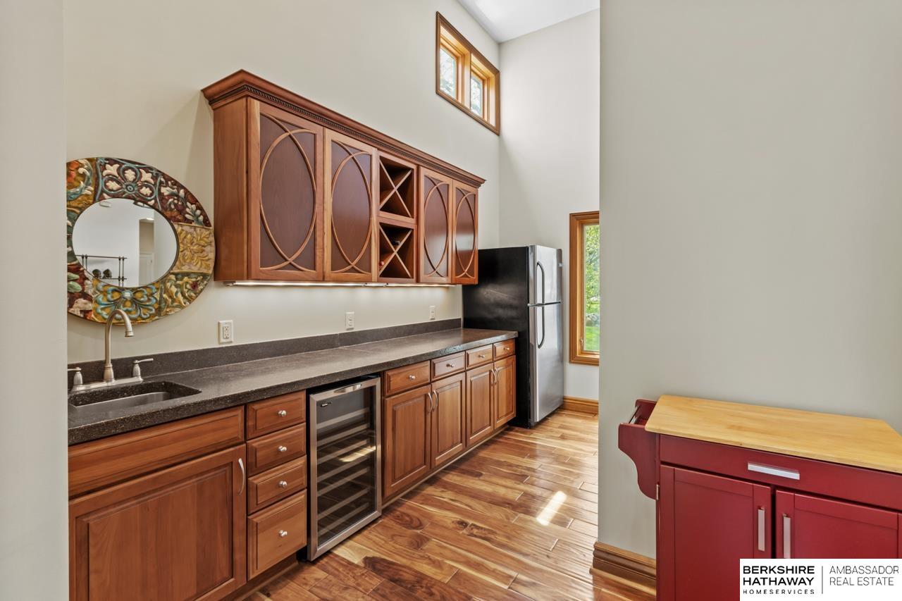 Omaha, Nebraska 68142, United States, 5 Bedrooms Bedrooms, ,4 BathroomsBathrooms,Residential,Pending,125551