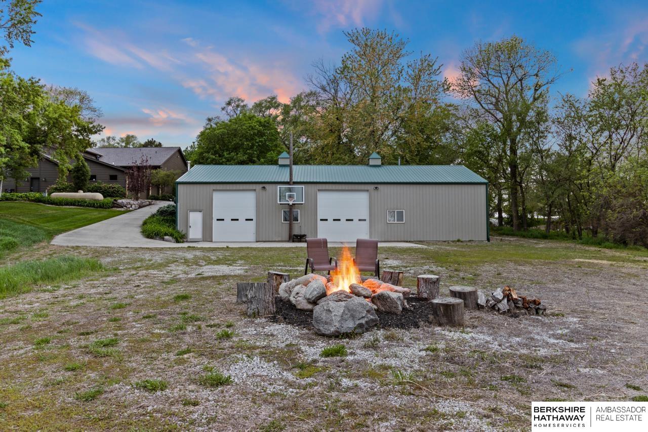 Omaha, Nebraska 68142, United States, 5 Bedrooms Bedrooms, ,4 BathroomsBathrooms,Residential,Pending,125551