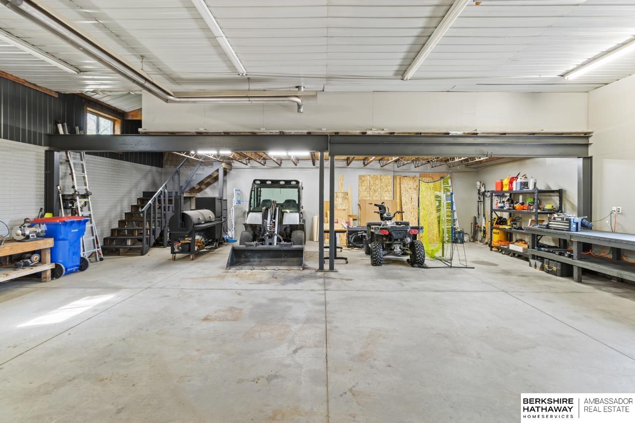 Omaha, Nebraska 68142, United States, 5 Bedrooms Bedrooms, ,4 BathroomsBathrooms,Residential,Pending,125551