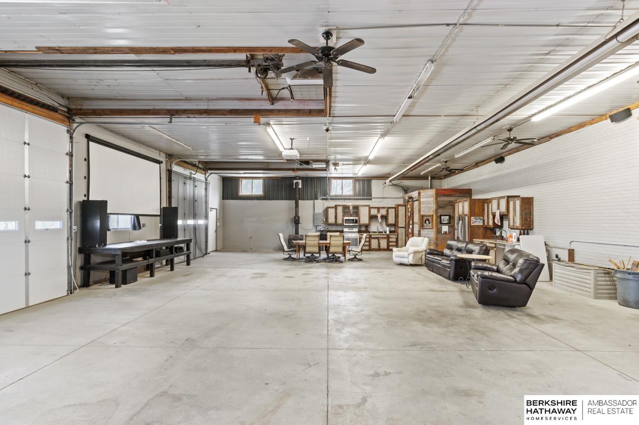 Omaha, Nebraska 68142, United States, 5 Bedrooms Bedrooms, ,4 BathroomsBathrooms,Residential,Pending,125551