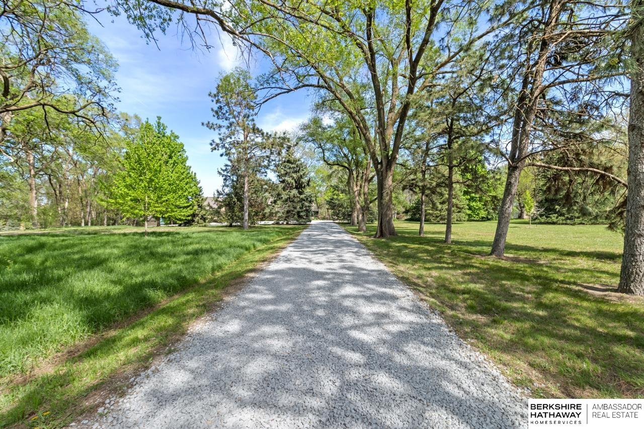 Omaha, Nebraska 68142, United States, 5 Bedrooms Bedrooms, ,4 BathroomsBathrooms,Residential,Pending,125551