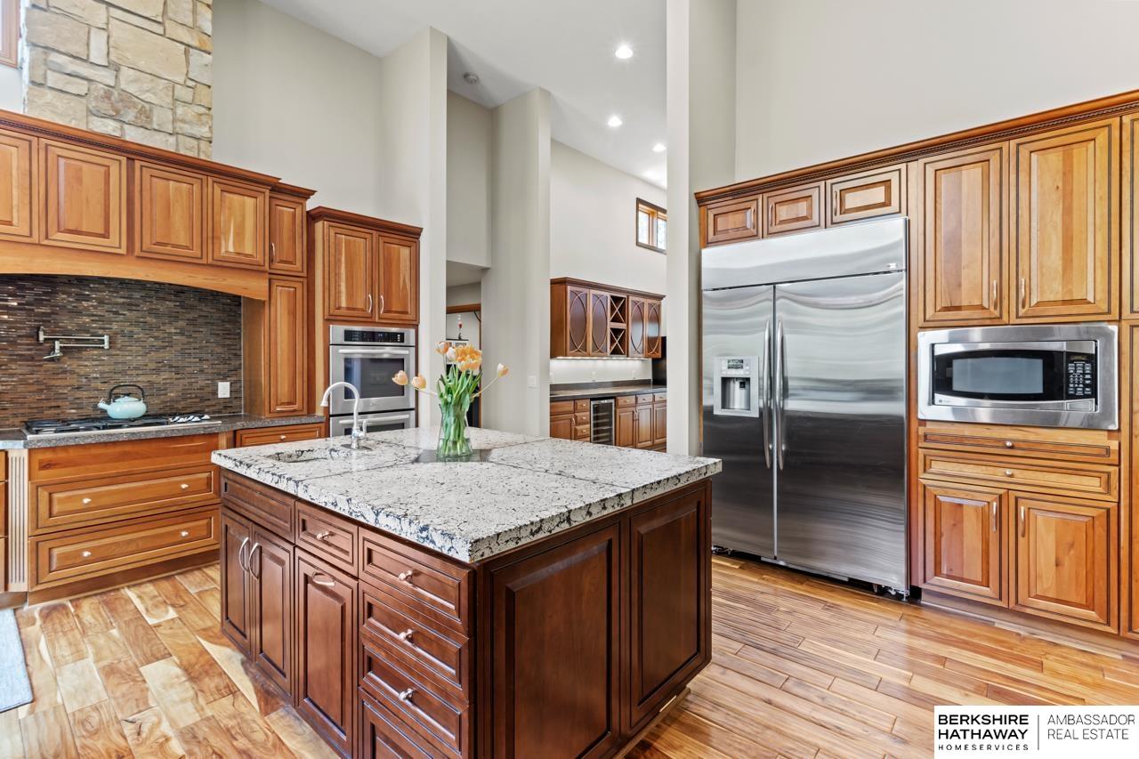 Omaha, Nebraska 68142, United States, 5 Bedrooms Bedrooms, ,4 BathroomsBathrooms,Residential,Pending,125551