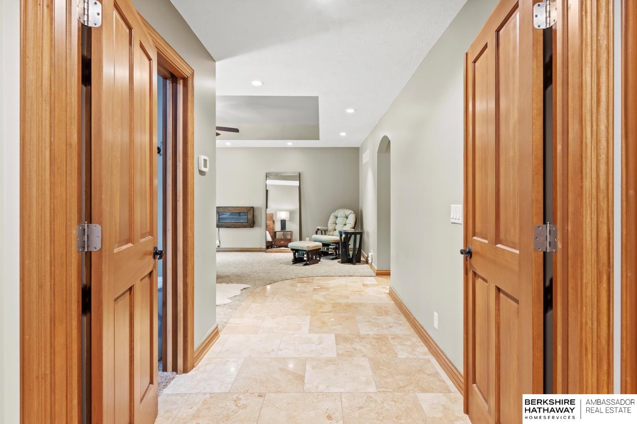 Omaha, Nebraska 68142, United States, 5 Bedrooms Bedrooms, ,4 BathroomsBathrooms,Residential,Pending,125551