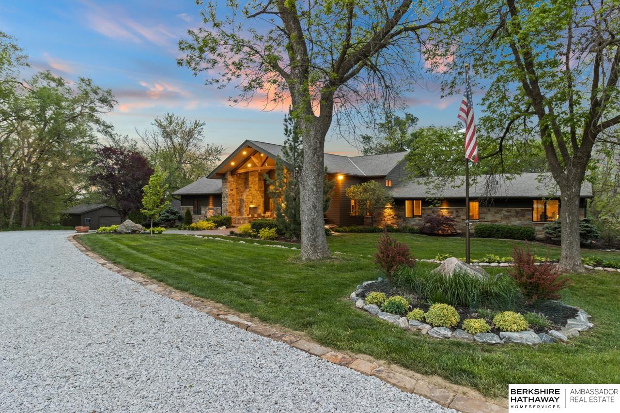 Omaha, Nebraska 68142, United States, 5 Bedrooms Bedrooms, ,4 BathroomsBathrooms,Residential,Pending,125551