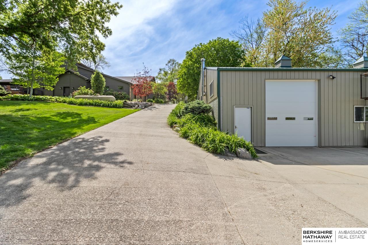 Omaha, Nebraska 68142, United States, 5 Bedrooms Bedrooms, ,4 BathroomsBathrooms,Residential,Pending,125551