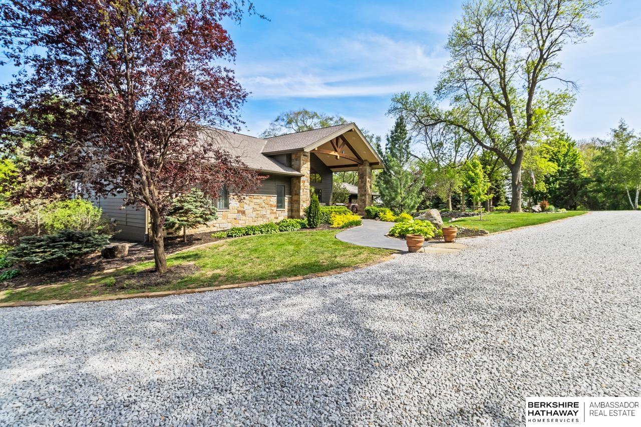 Omaha, Nebraska 68142, United States, 5 Bedrooms Bedrooms, ,4 BathroomsBathrooms,Residential,Pending,125551