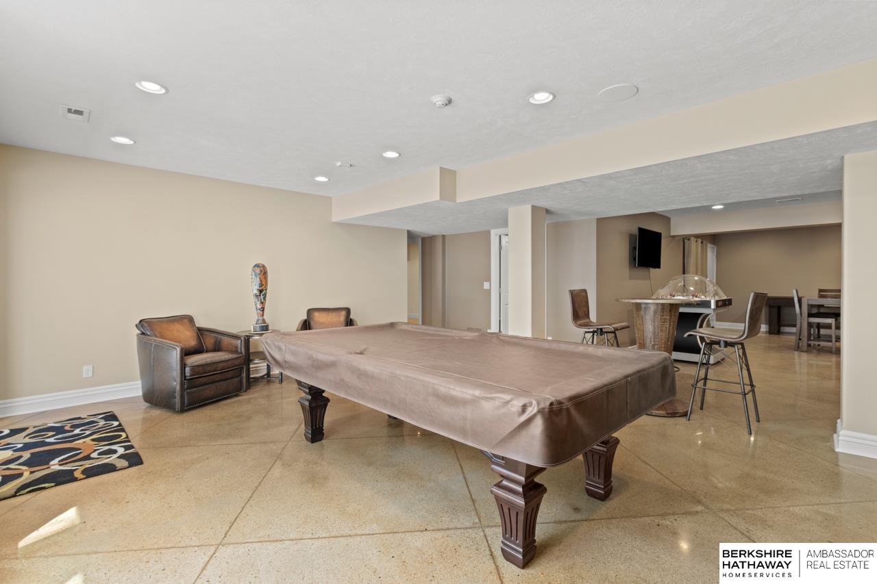 Omaha, Nebraska 68142, United States, 5 Bedrooms Bedrooms, ,4 BathroomsBathrooms,Residential,Pending,125551